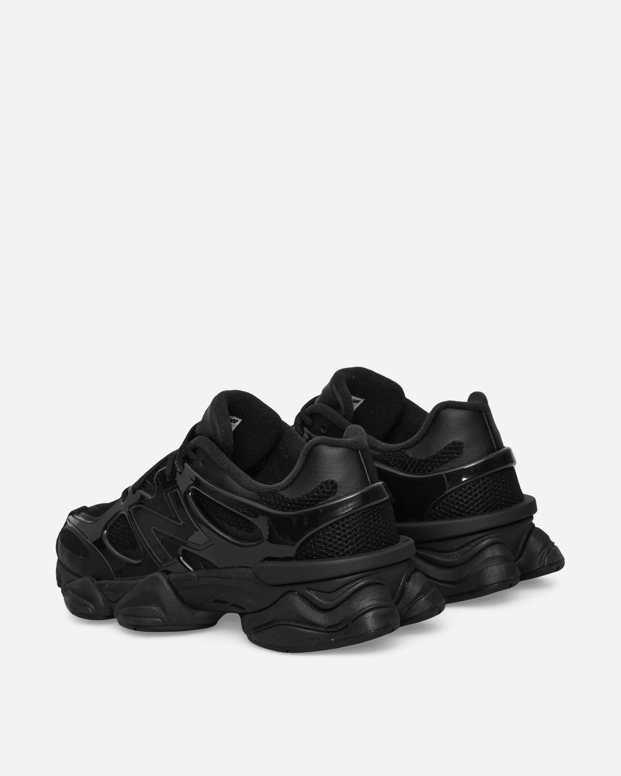 9060 Sneakers Triple Black