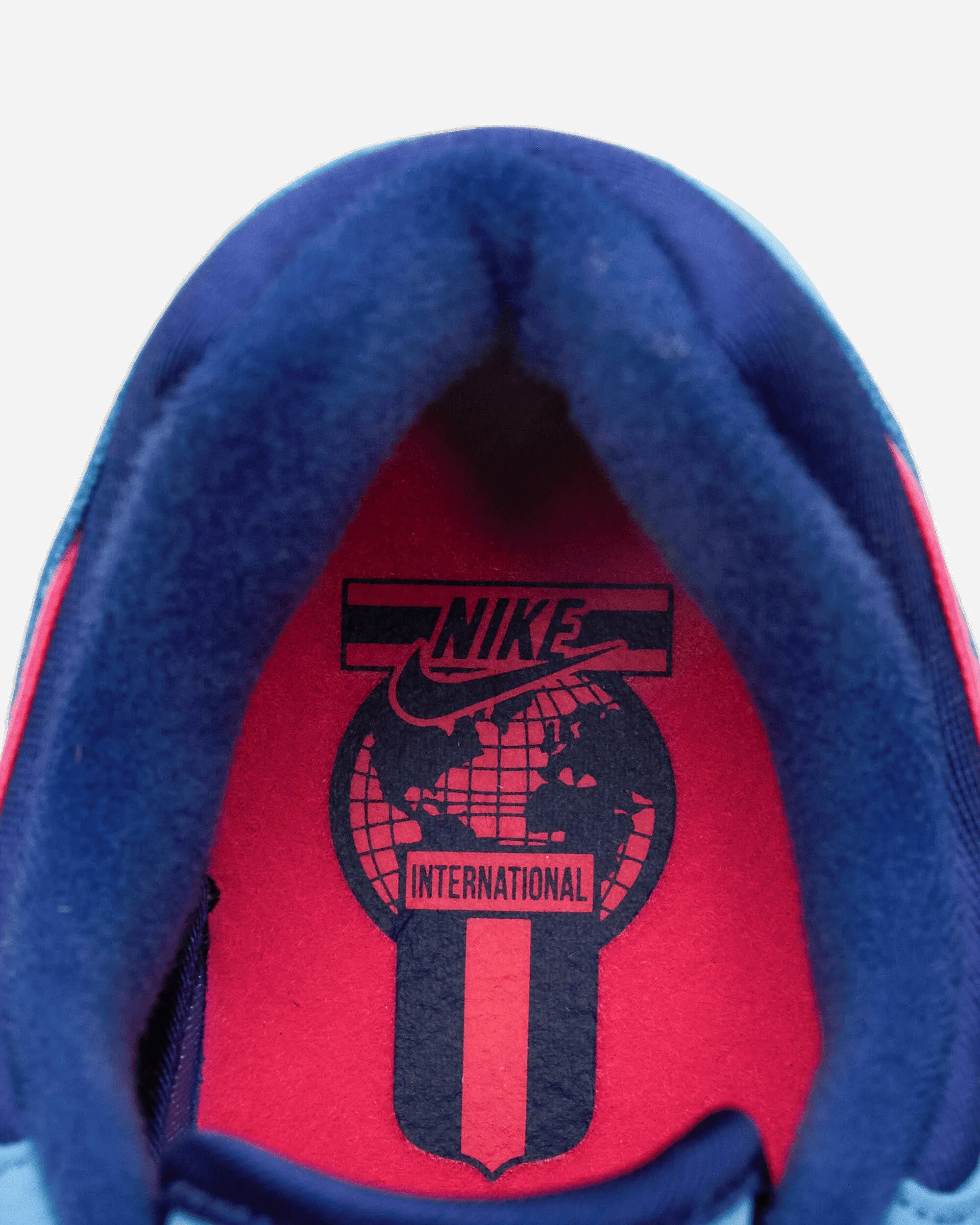 Air 180 Sneakers University Blue / Hyper Pink