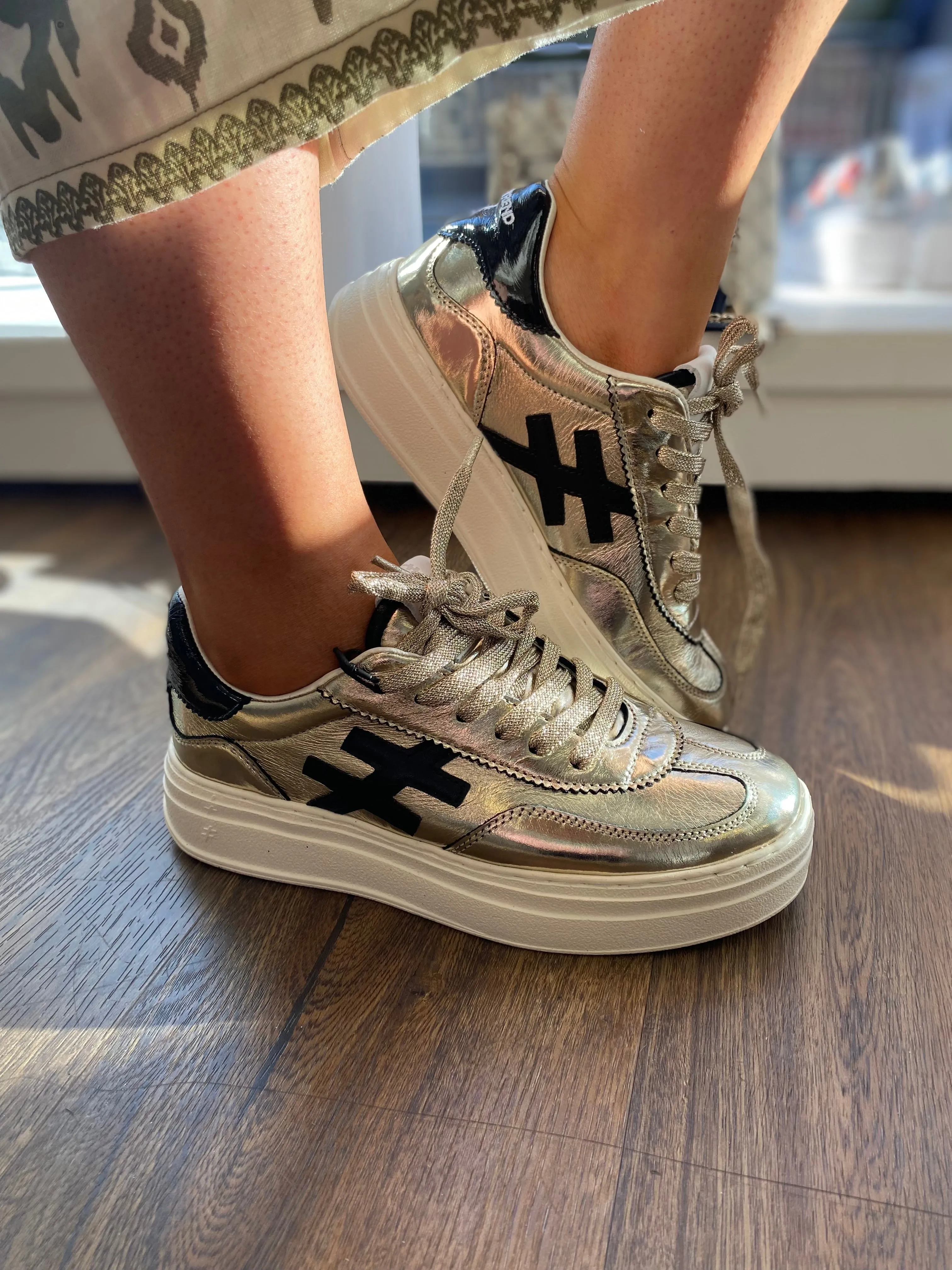Another Trend Gold Platform Trainers - Platino