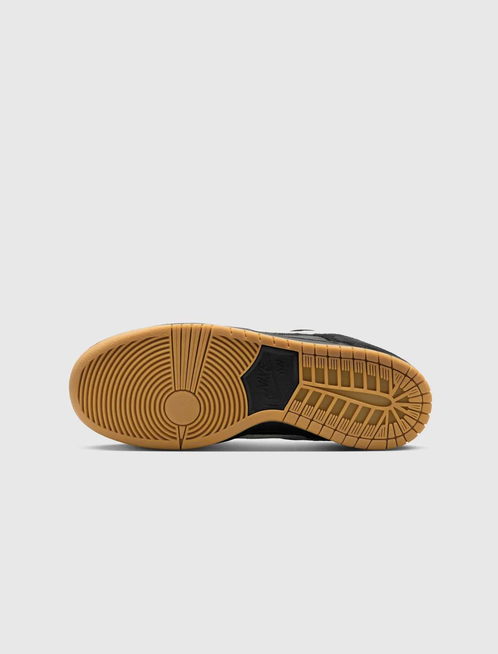 DUNK LOW SB "BLACK/GUM"