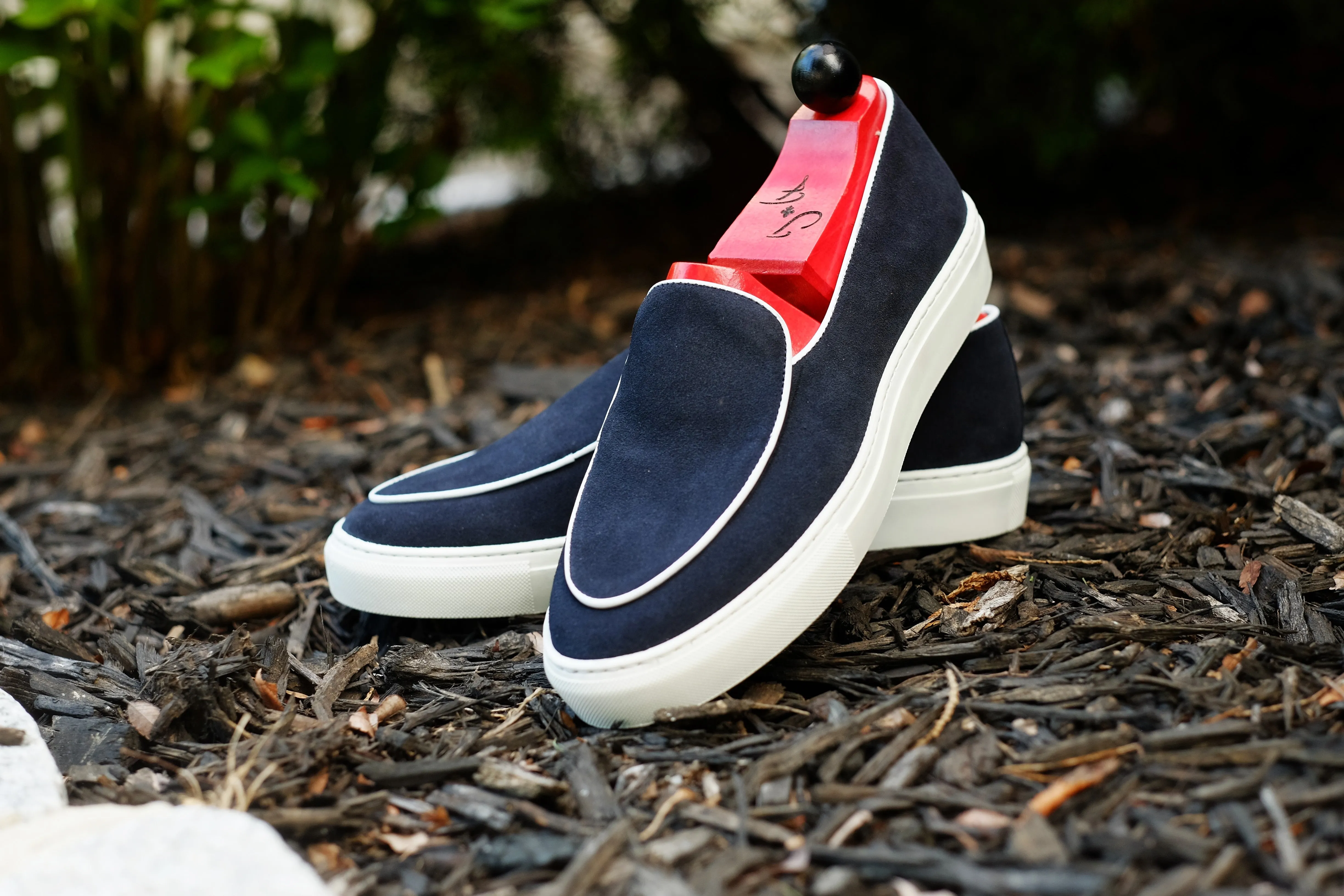 Ellensburg - Navy Suede / White Calf Piping - PRE SALE
