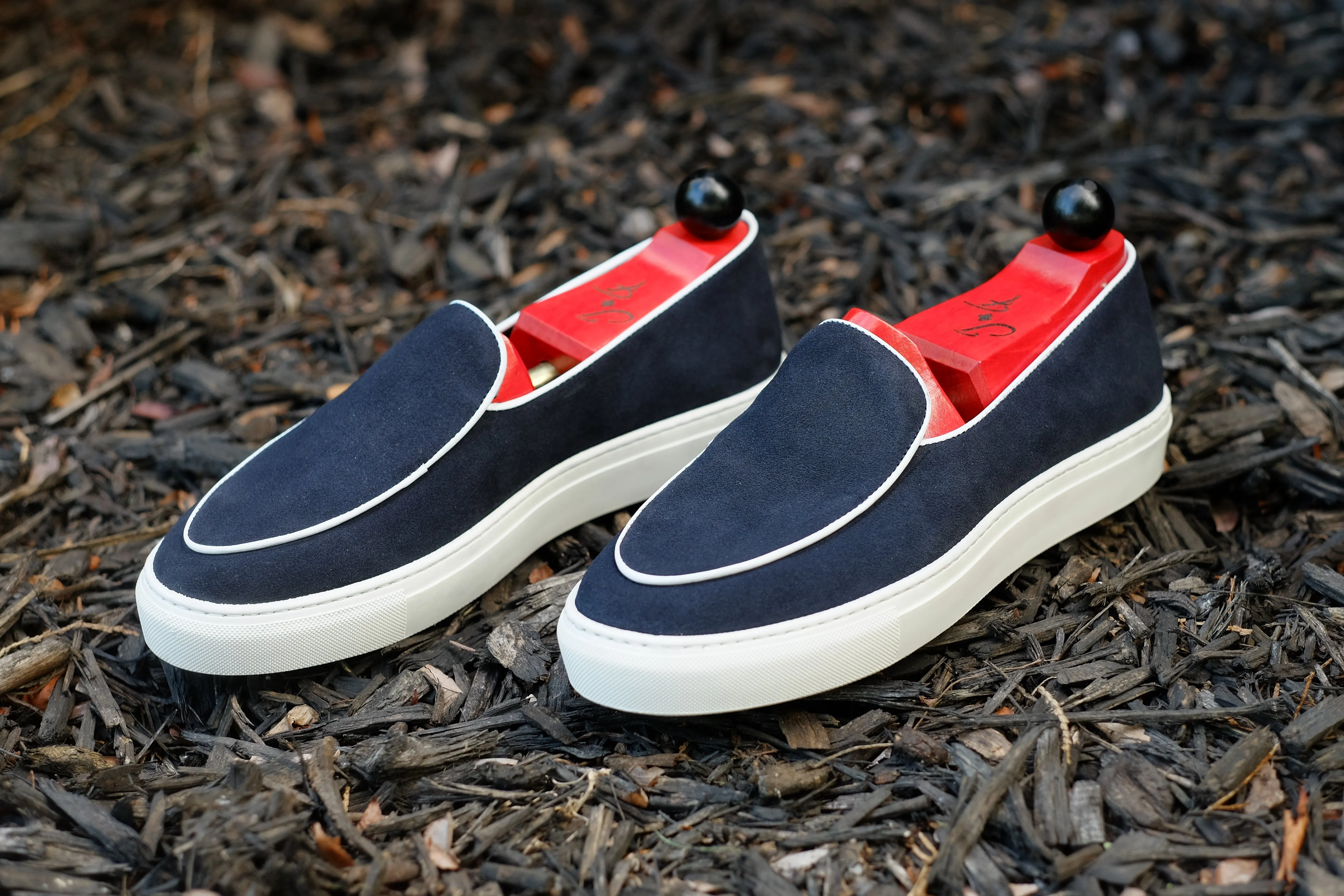 Ellensburg - Navy Suede / White Calf Piping - PRE SALE