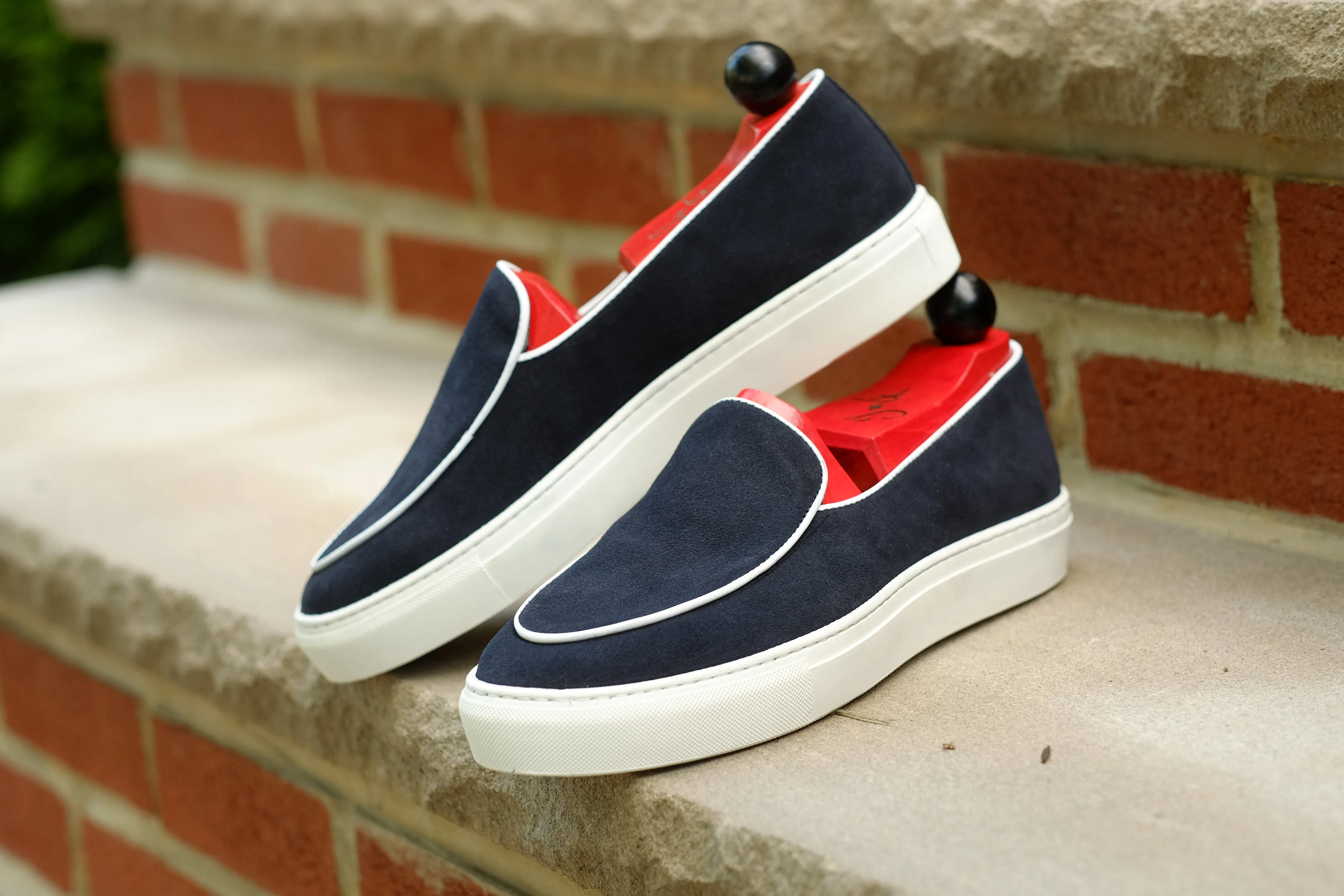 Ellensburg - Navy Suede / White Calf Piping - PRE SALE