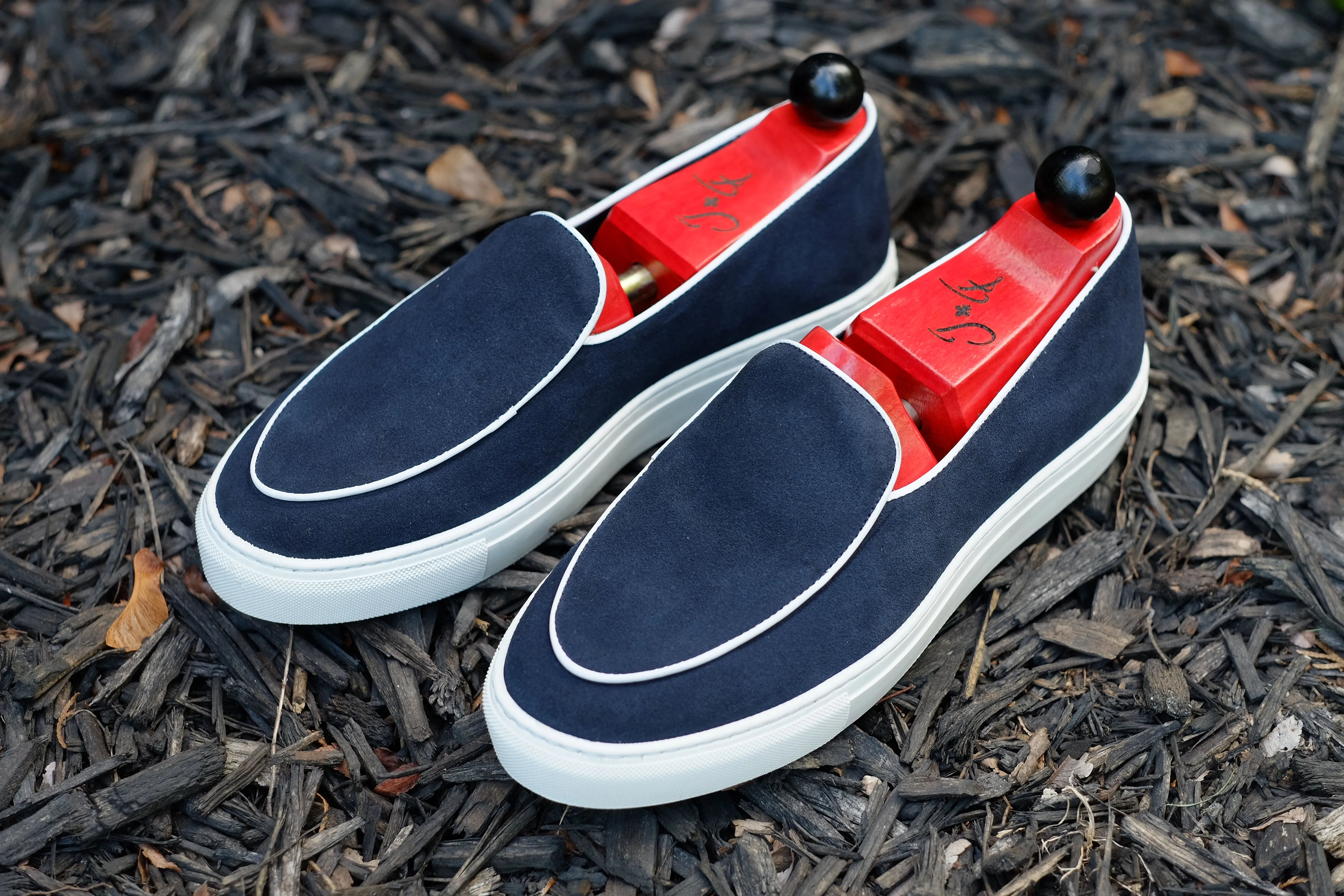 Ellensburg - Navy Suede / White Calf Piping - PRE SALE