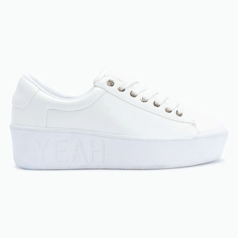 Flatform Lace up Sneaker