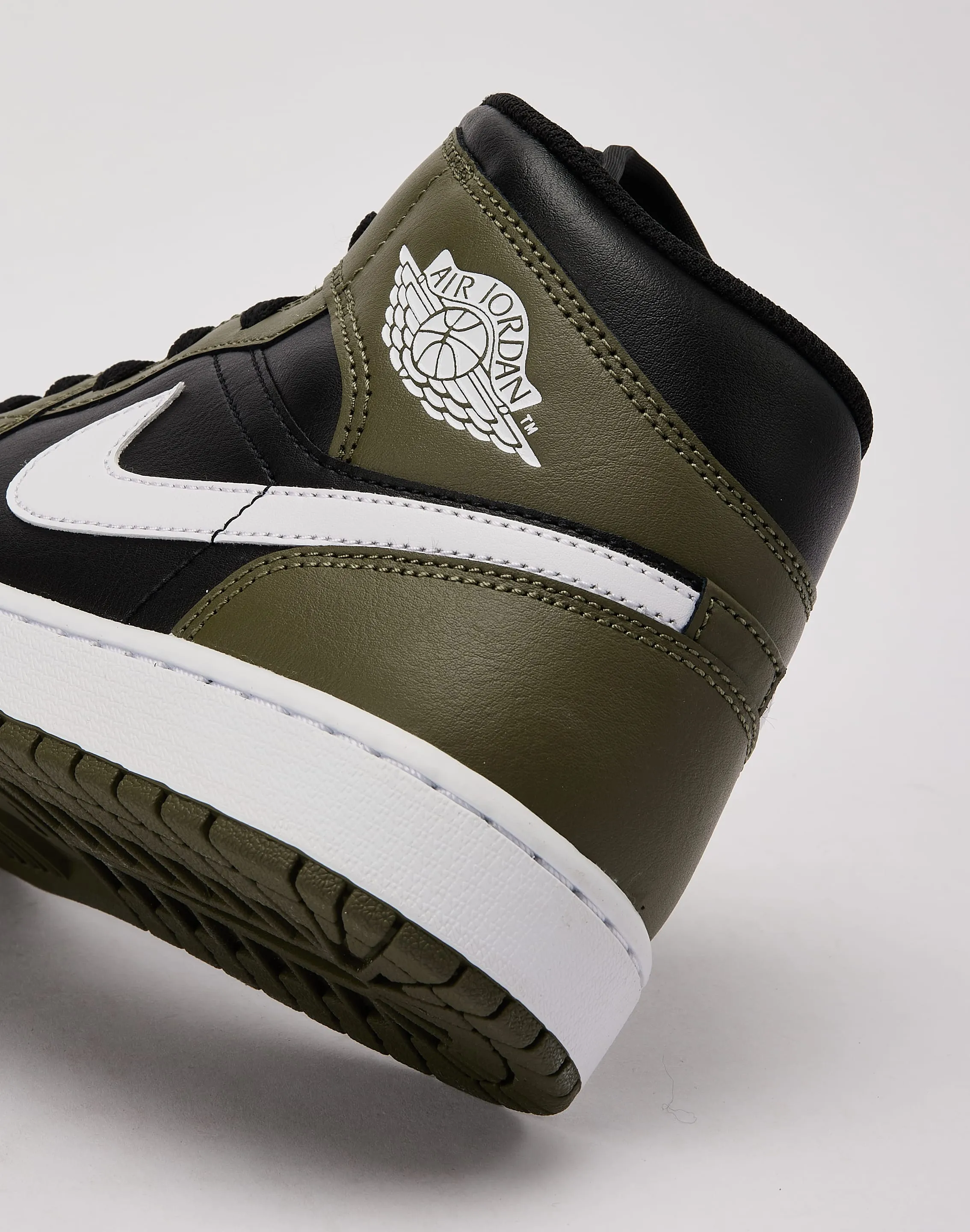 Jordan Air Jordan 1 Mid