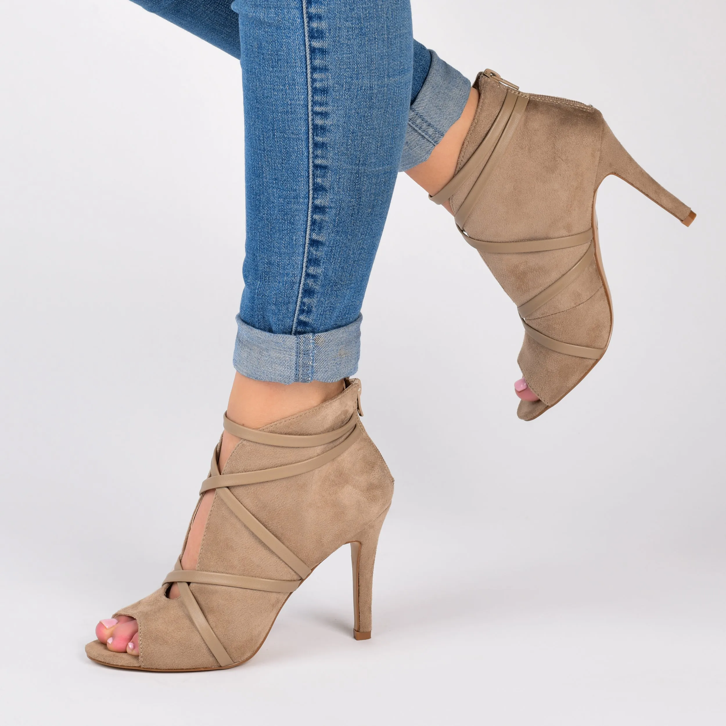 Journee Collection Women's Samara Bootie