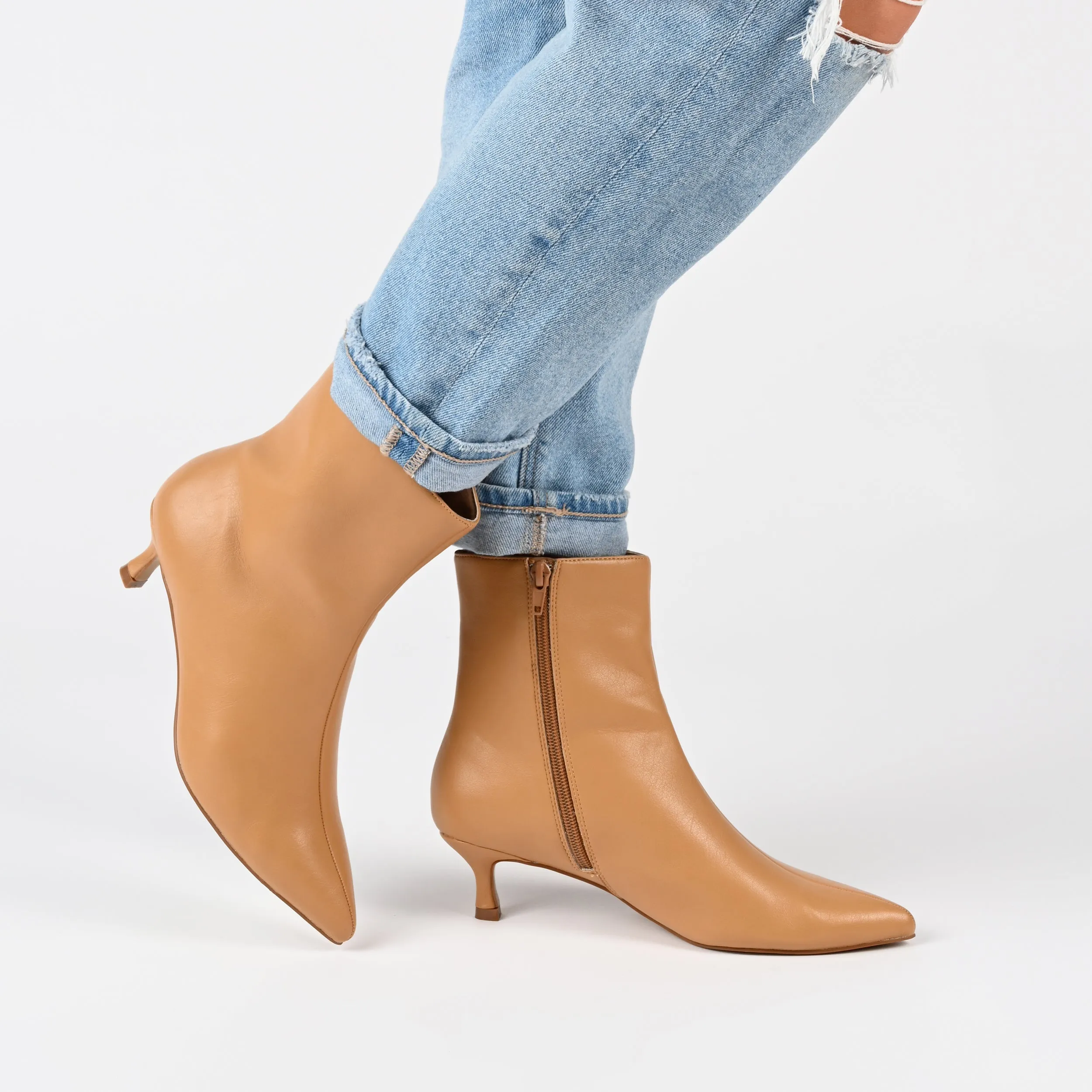 Journee Collection Women's Tru Comfort Foam Arely Bootie