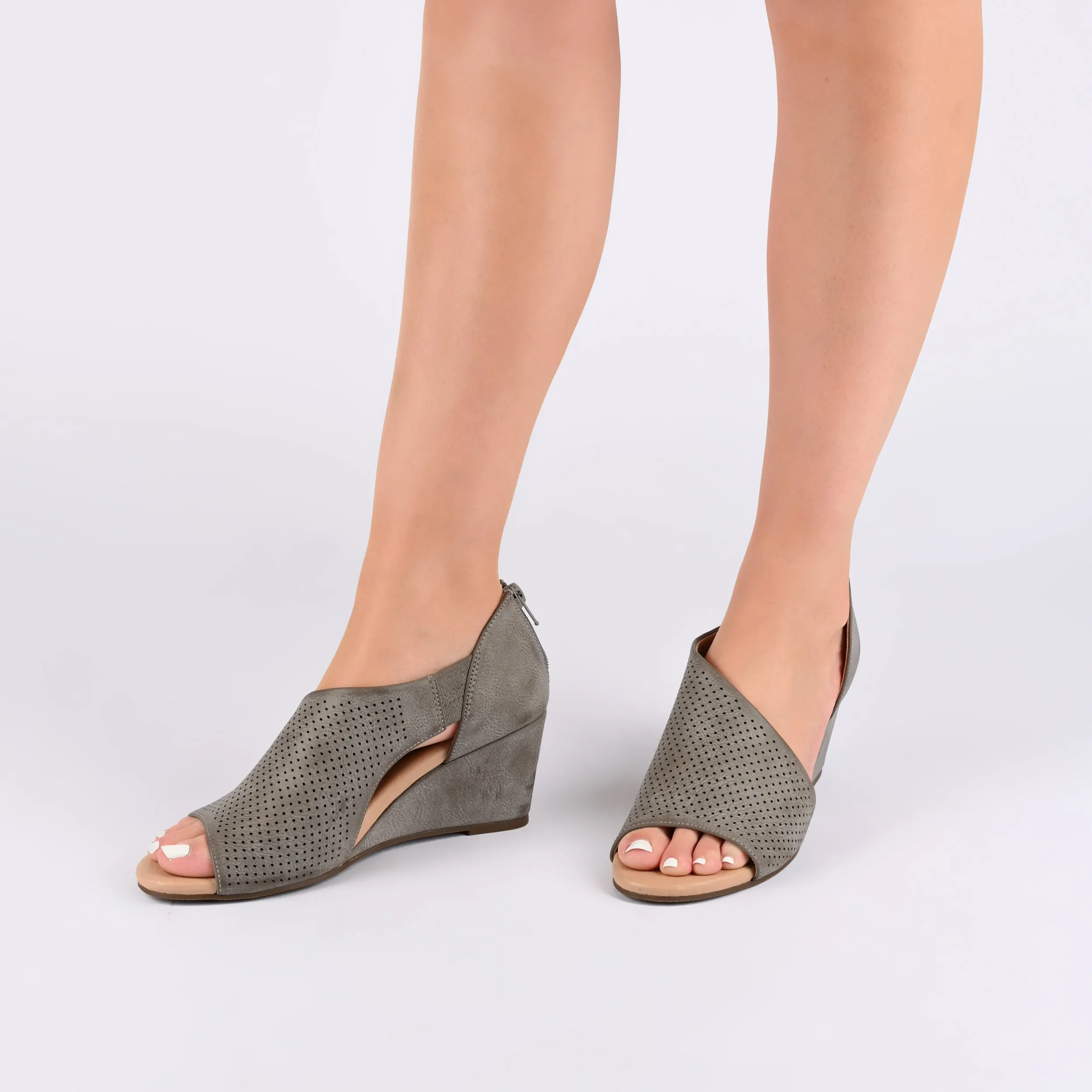 Journee Collection Women's Tru Comfort Foam Aretha Wedge