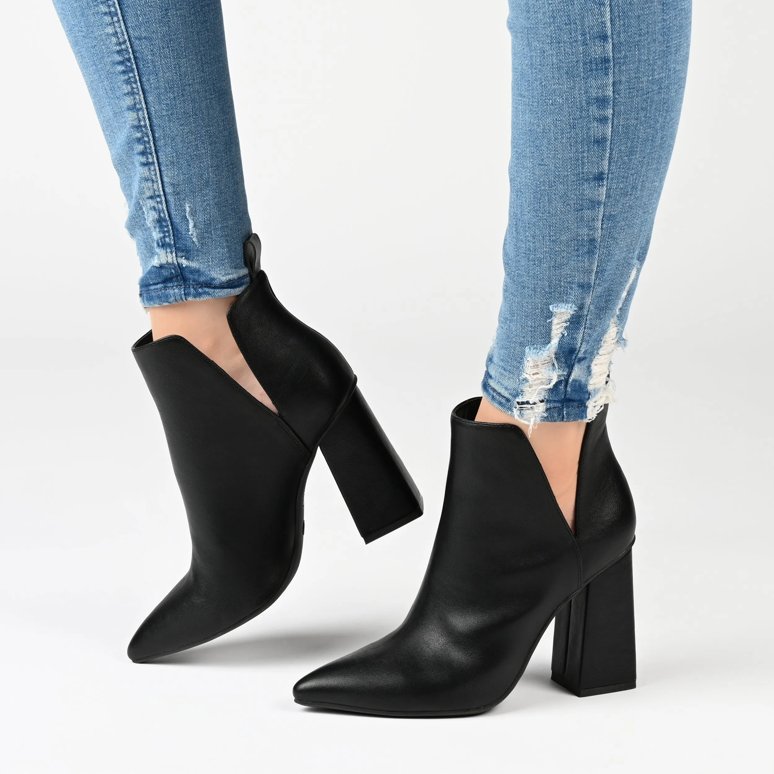 Journee Collection Women's Tru Comfort Foam Neima Bootie