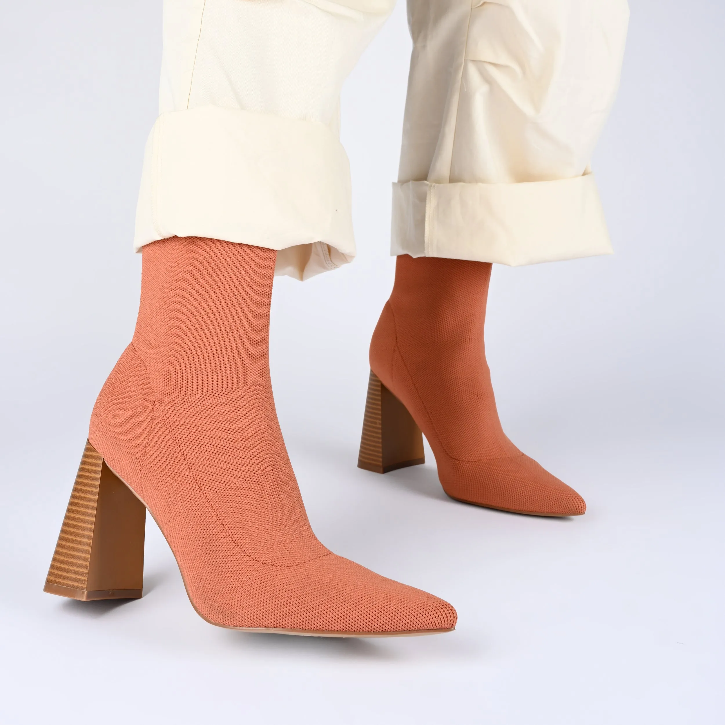 Journee Collection Women's Tru Comfort Foam Noralinn Booties