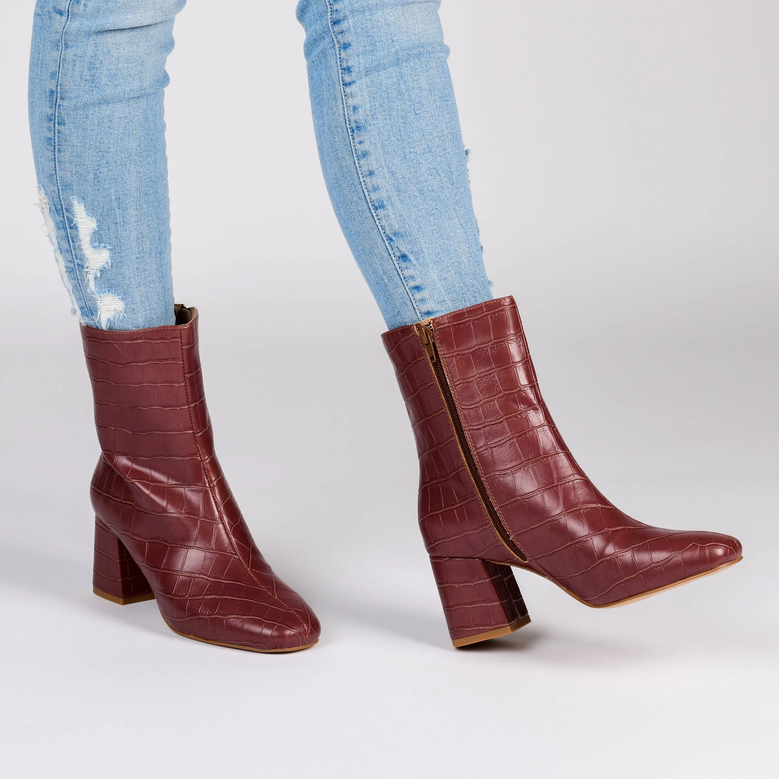 Journee Women's Trevi Bootie
