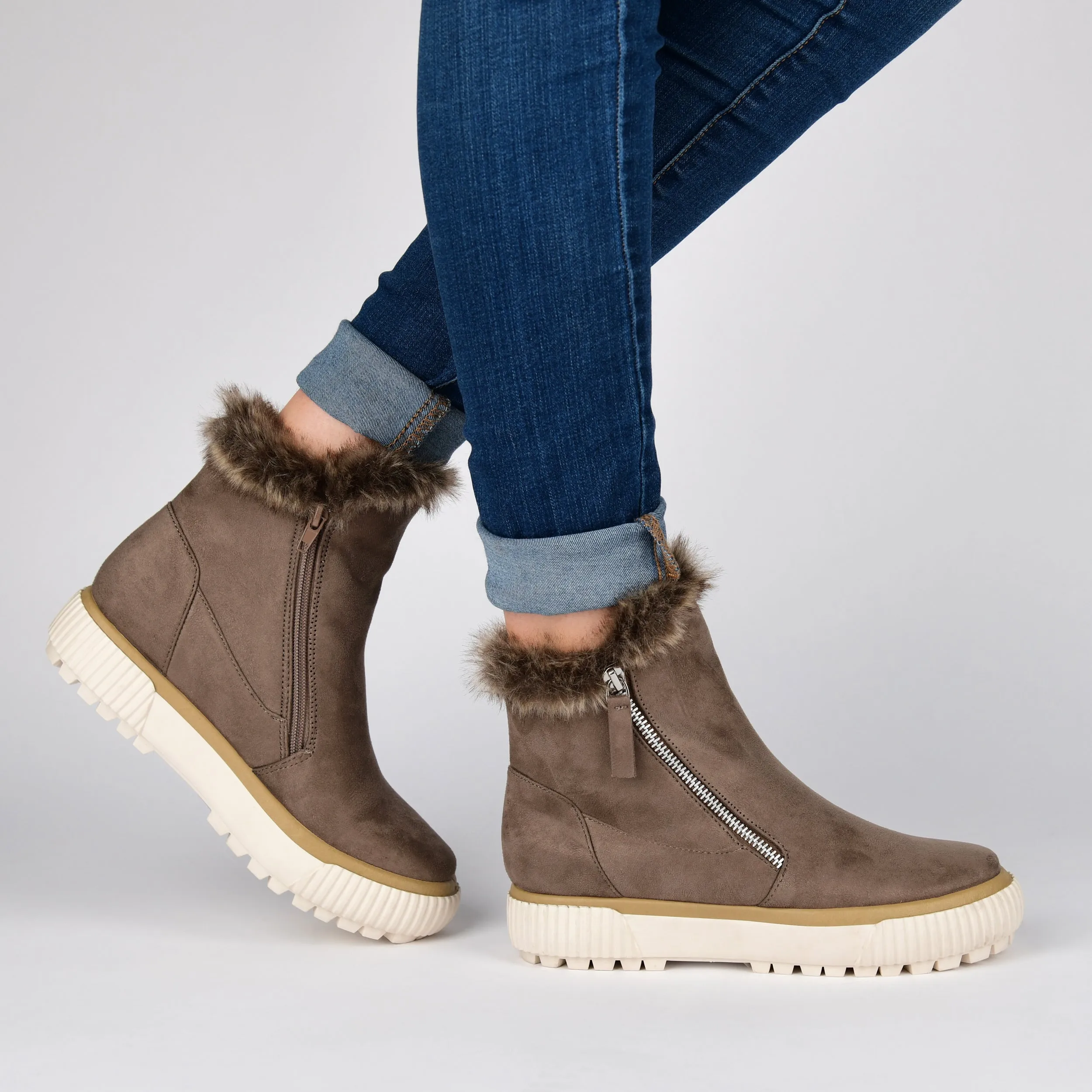 Journee Women's Tru Comfort Foam Jezzy Wedge Bootie