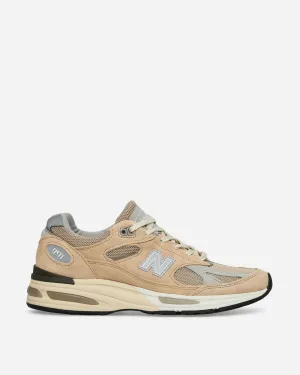 Made in UK 991v2 Sneakers Cuban Sand / Harbor Mist / Silver