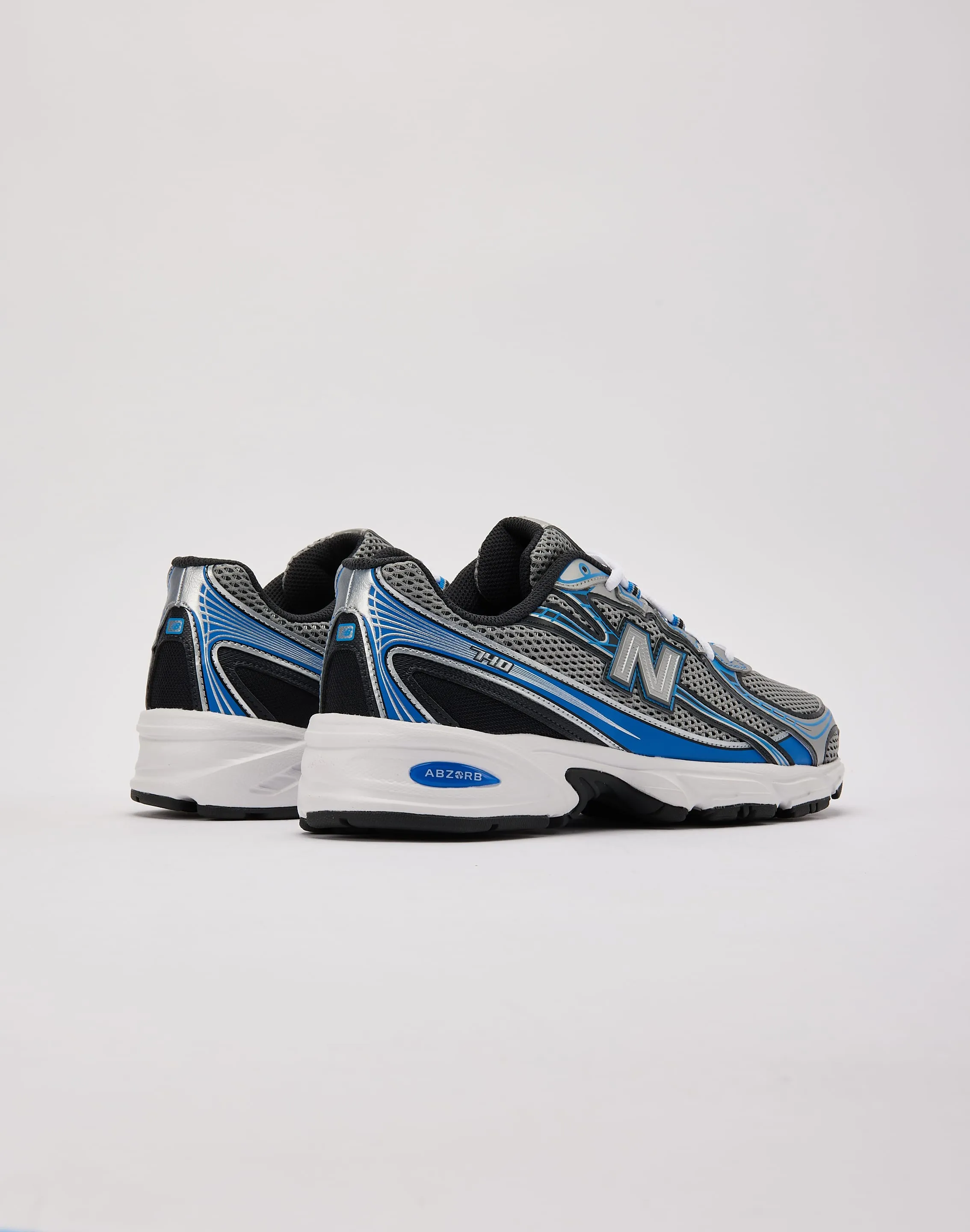 New Balance 740