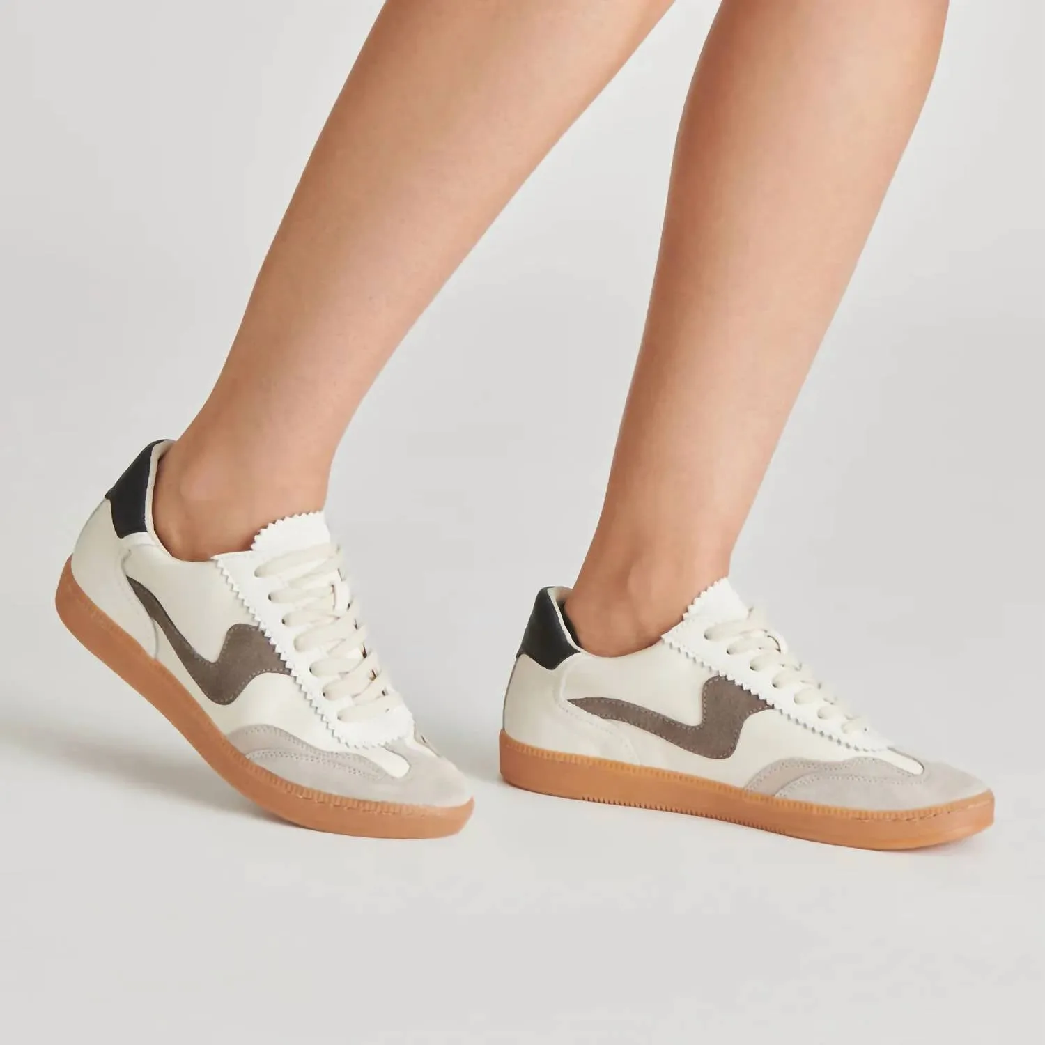 Notice Sneaker