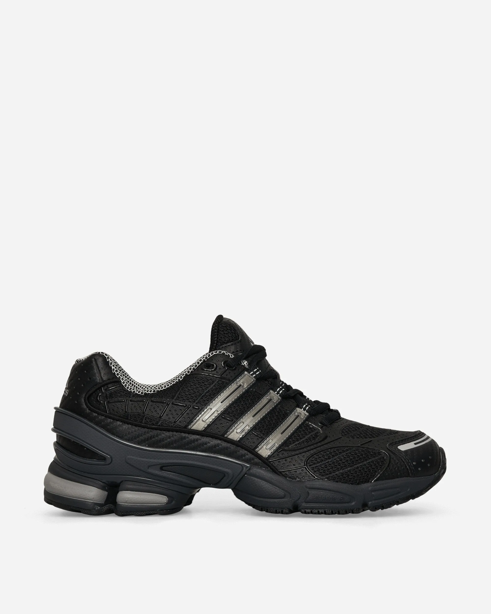 Ozweego Pro Sneakers Core Black / Iron Metallic / Grey Six