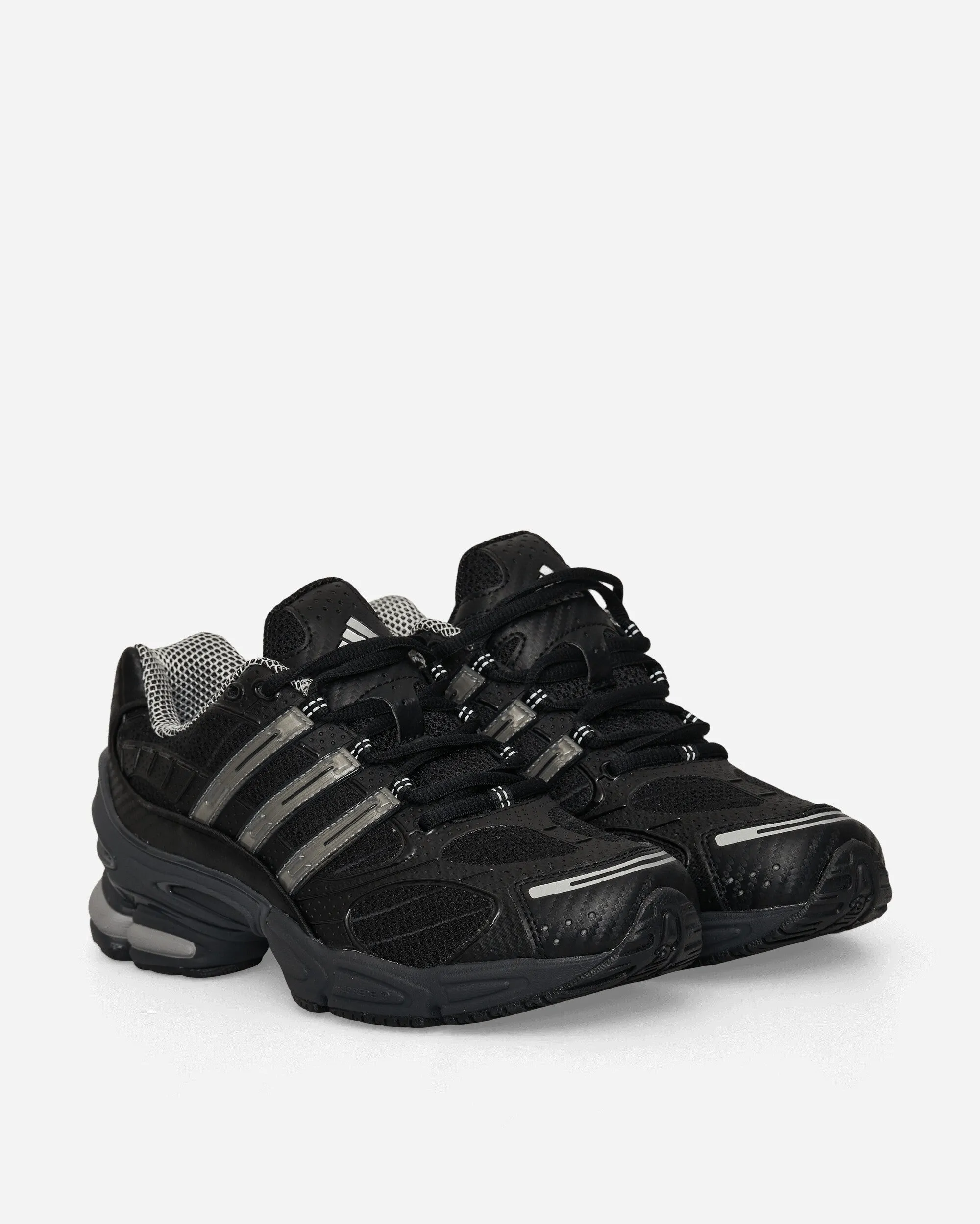 Ozweego Pro Sneakers Core Black / Iron Metallic / Grey Six