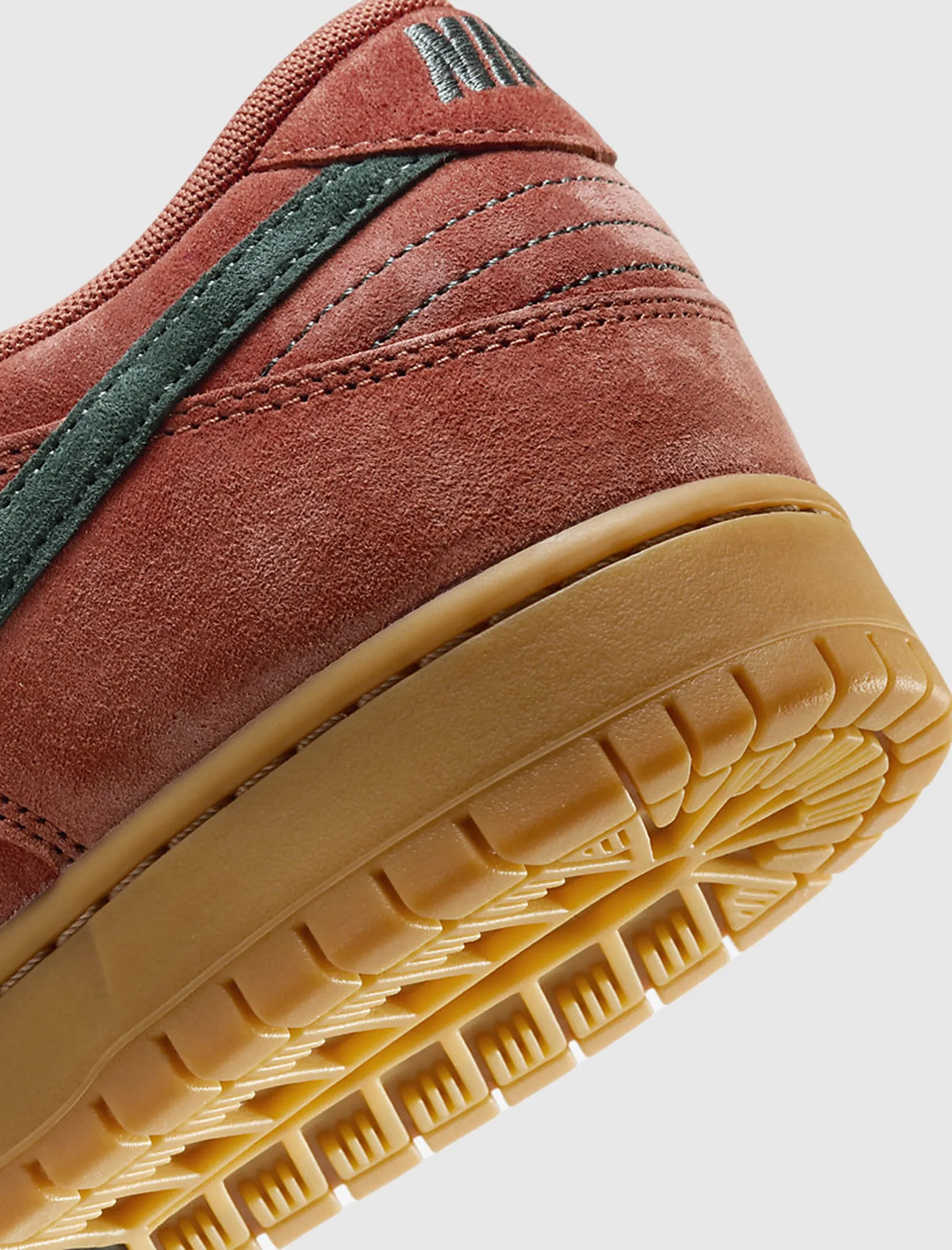 SB DUNK LOW "BURNT SUNRISE"