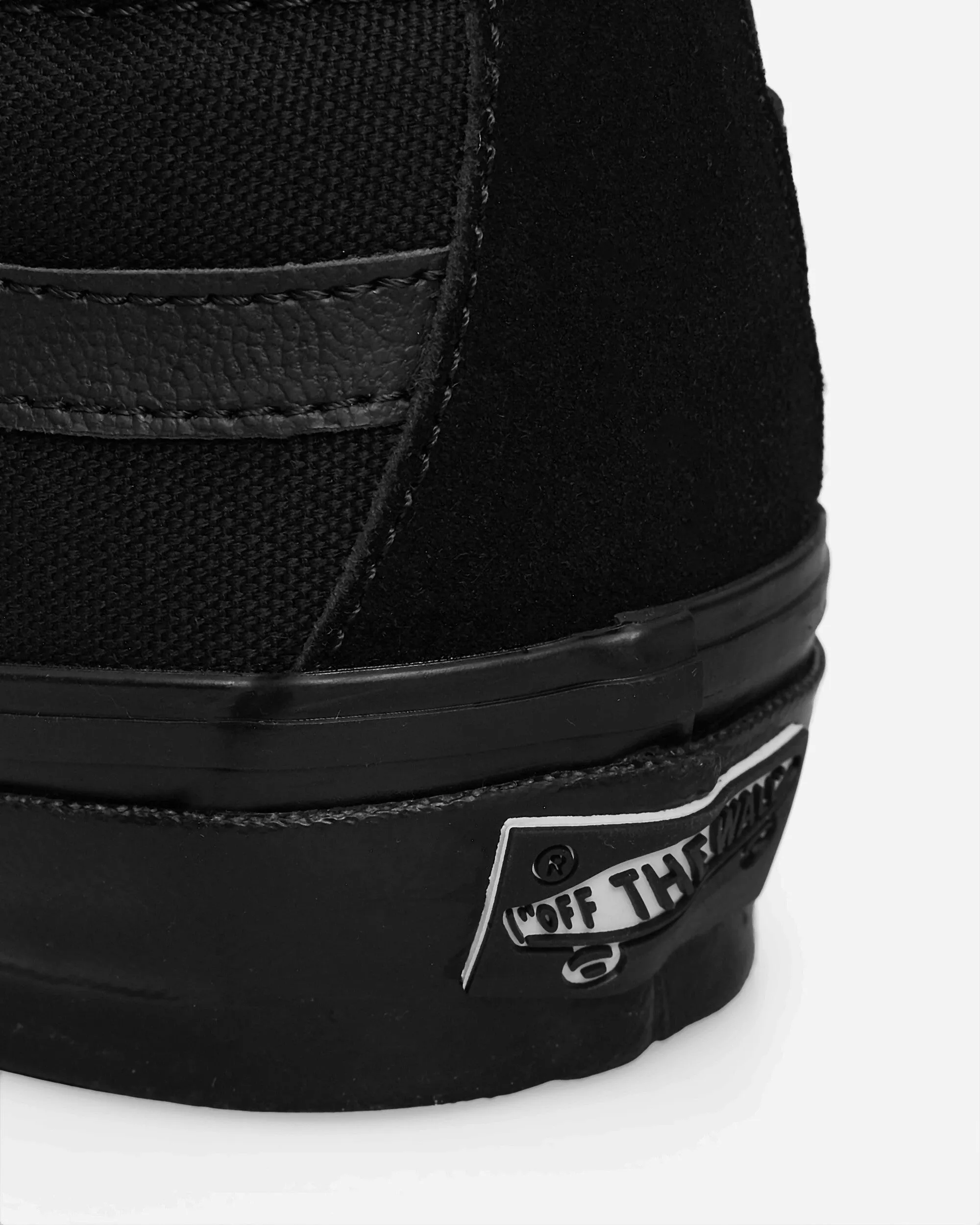 SK8-Hi Reissue 38 LX Sneakers Black / Black