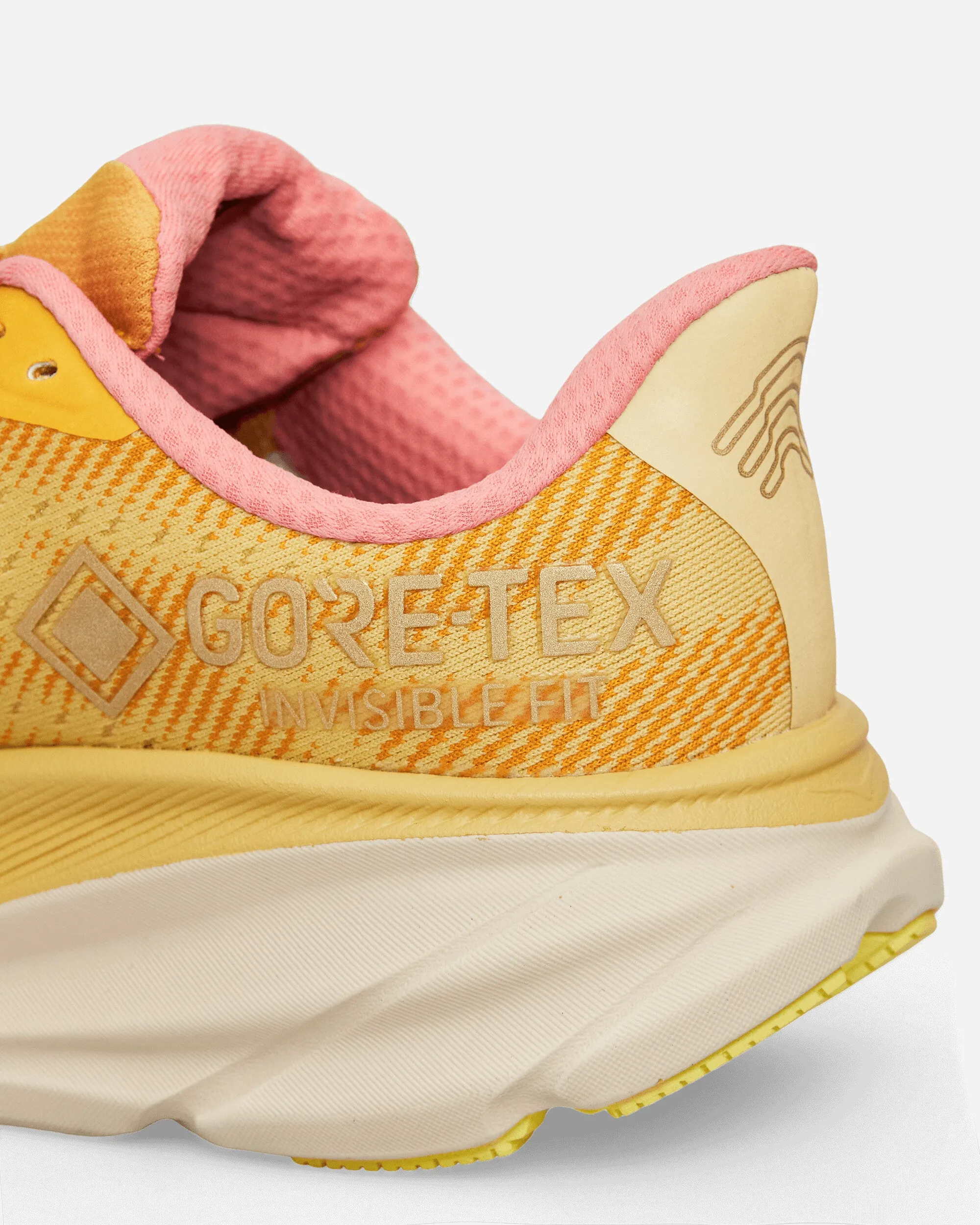 Stealth/Tech Clifton 9 GORE-TEX Sneakers Varsity Yellow / Vanilla