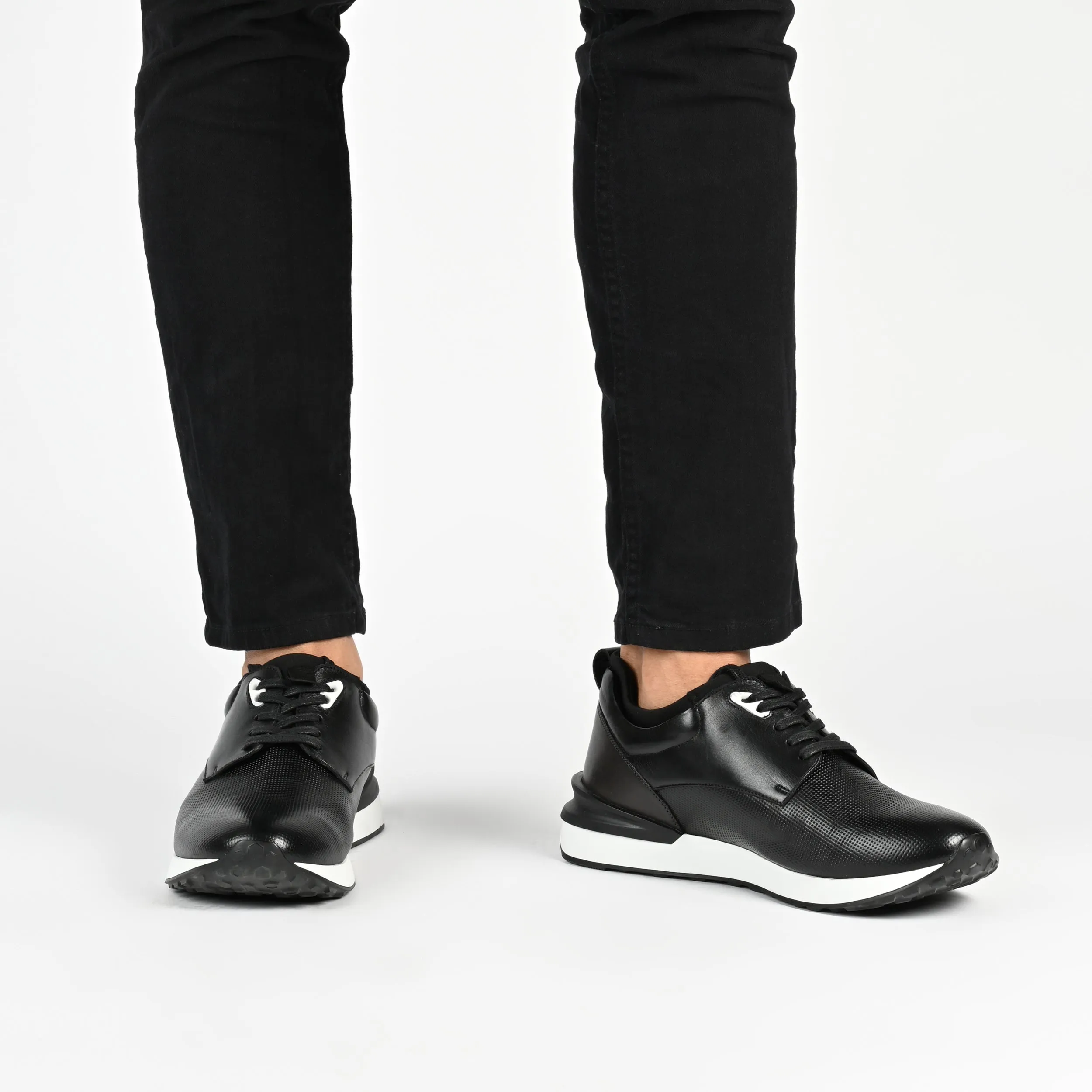 Thomas & Vine Zach Casual Leather Sneaker
