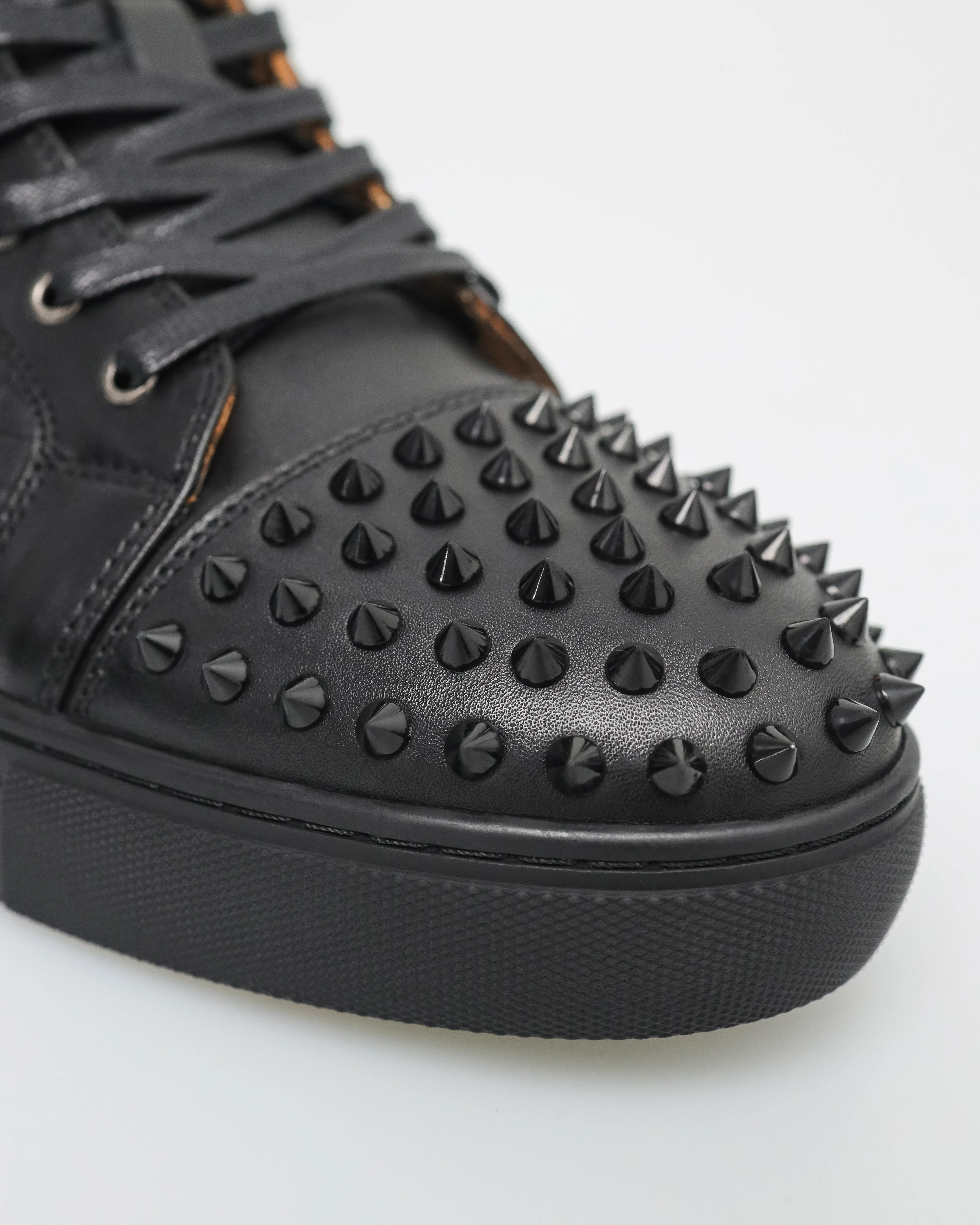 Tomaz C560 Men's Mamba Spikes Sneakers