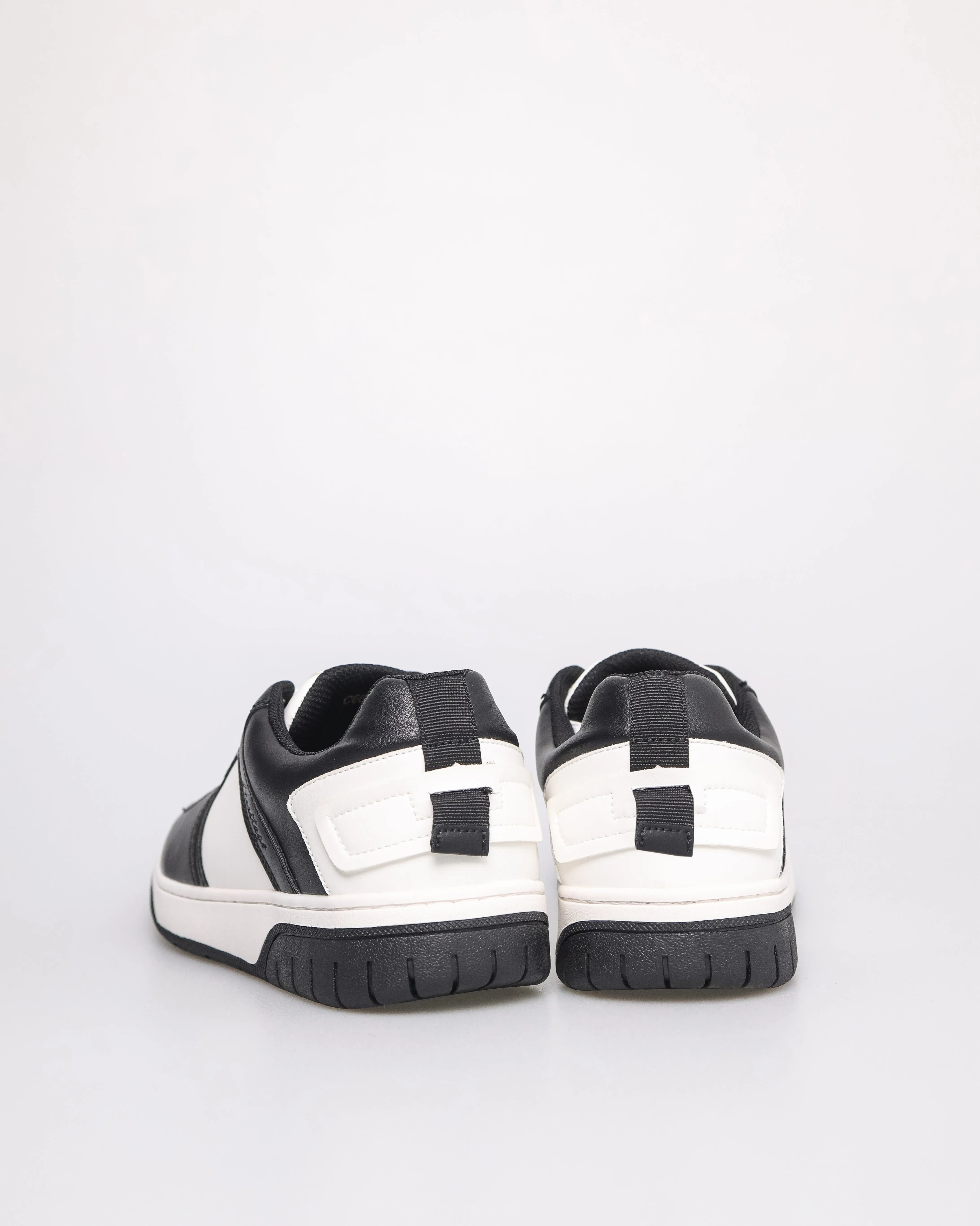 Tomaz C662 Men's Urban Stride Sneakers