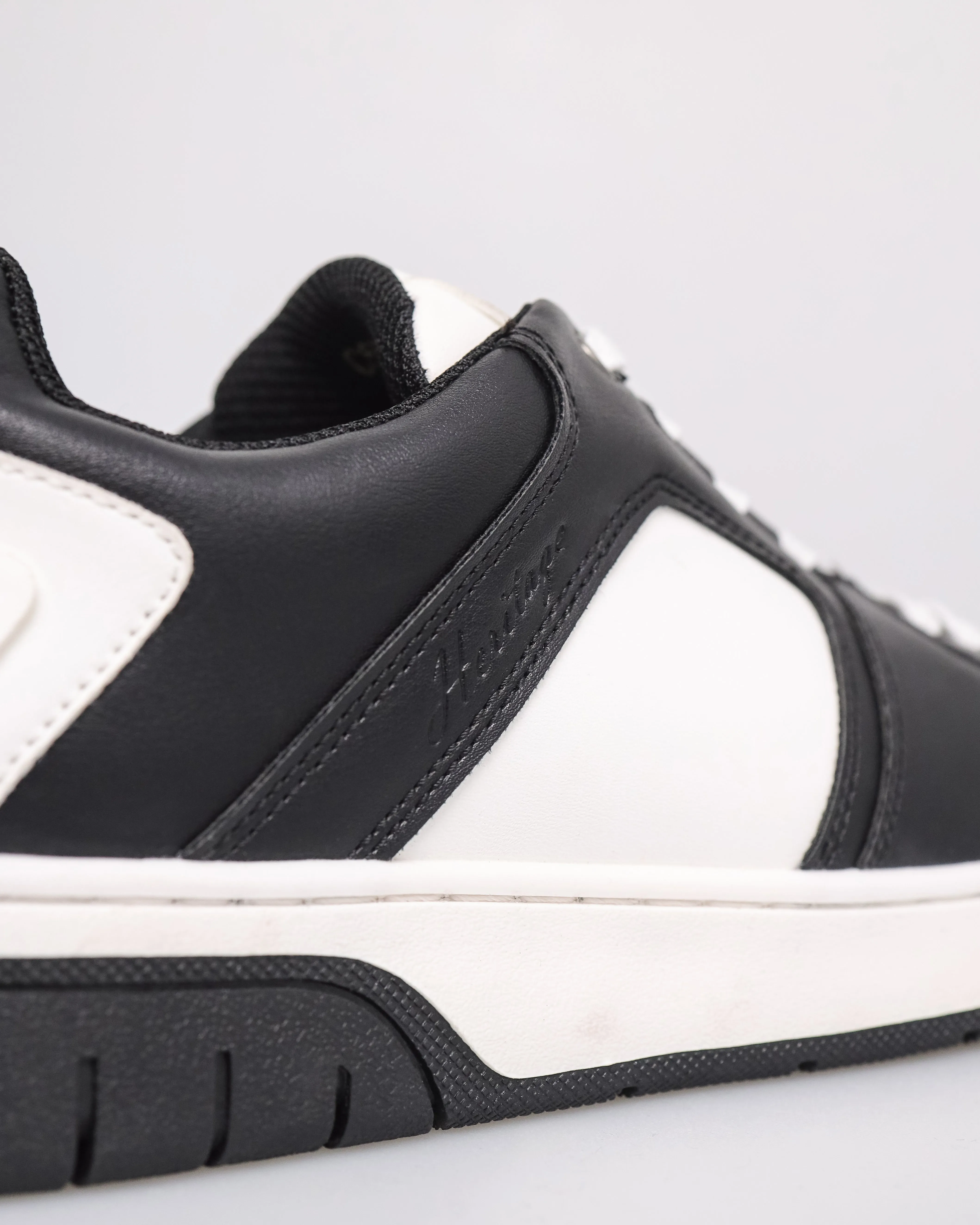 Tomaz C662 Men's Urban Stride Sneakers