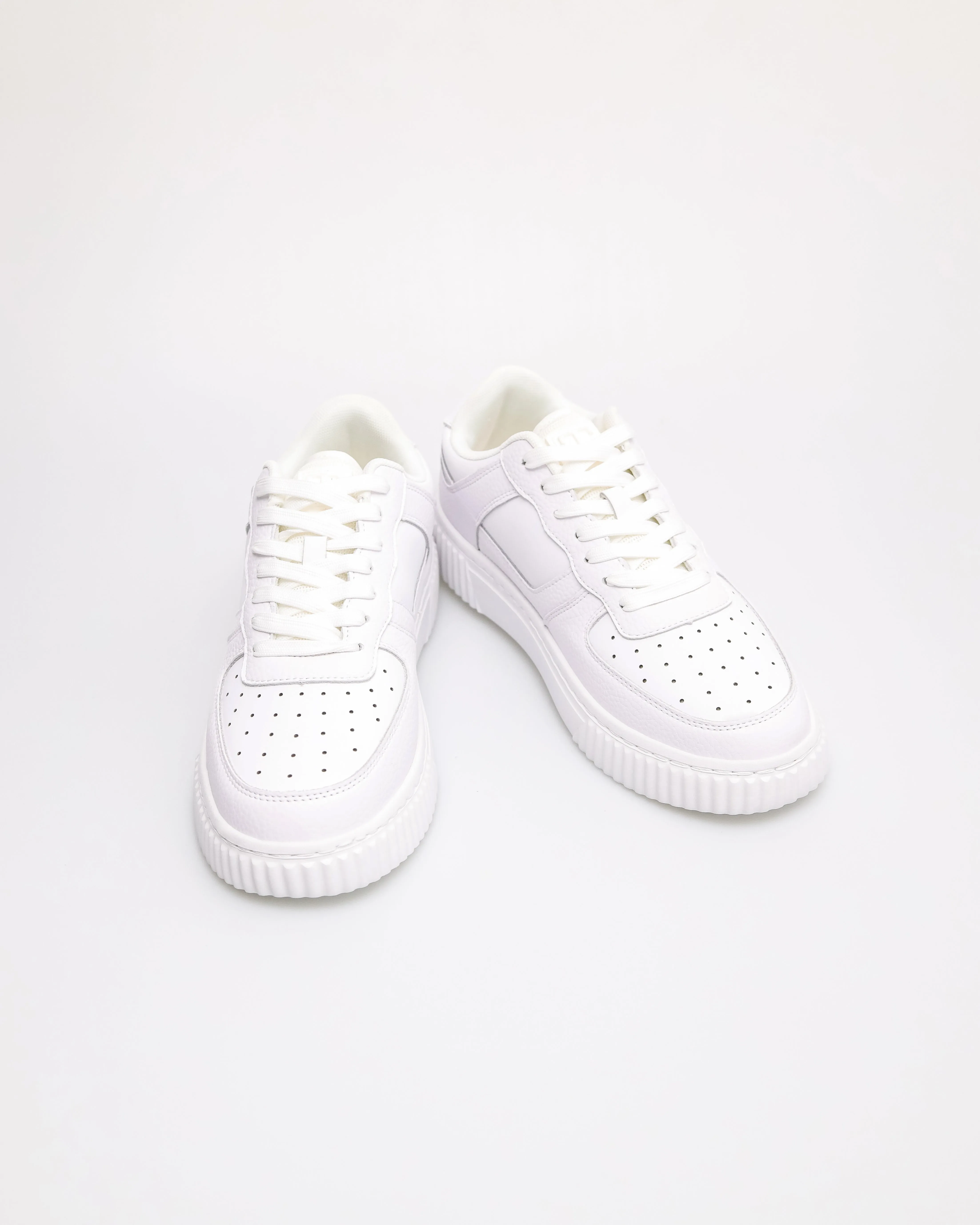 Tomaz C675M Men's Modern Stride Sneakers