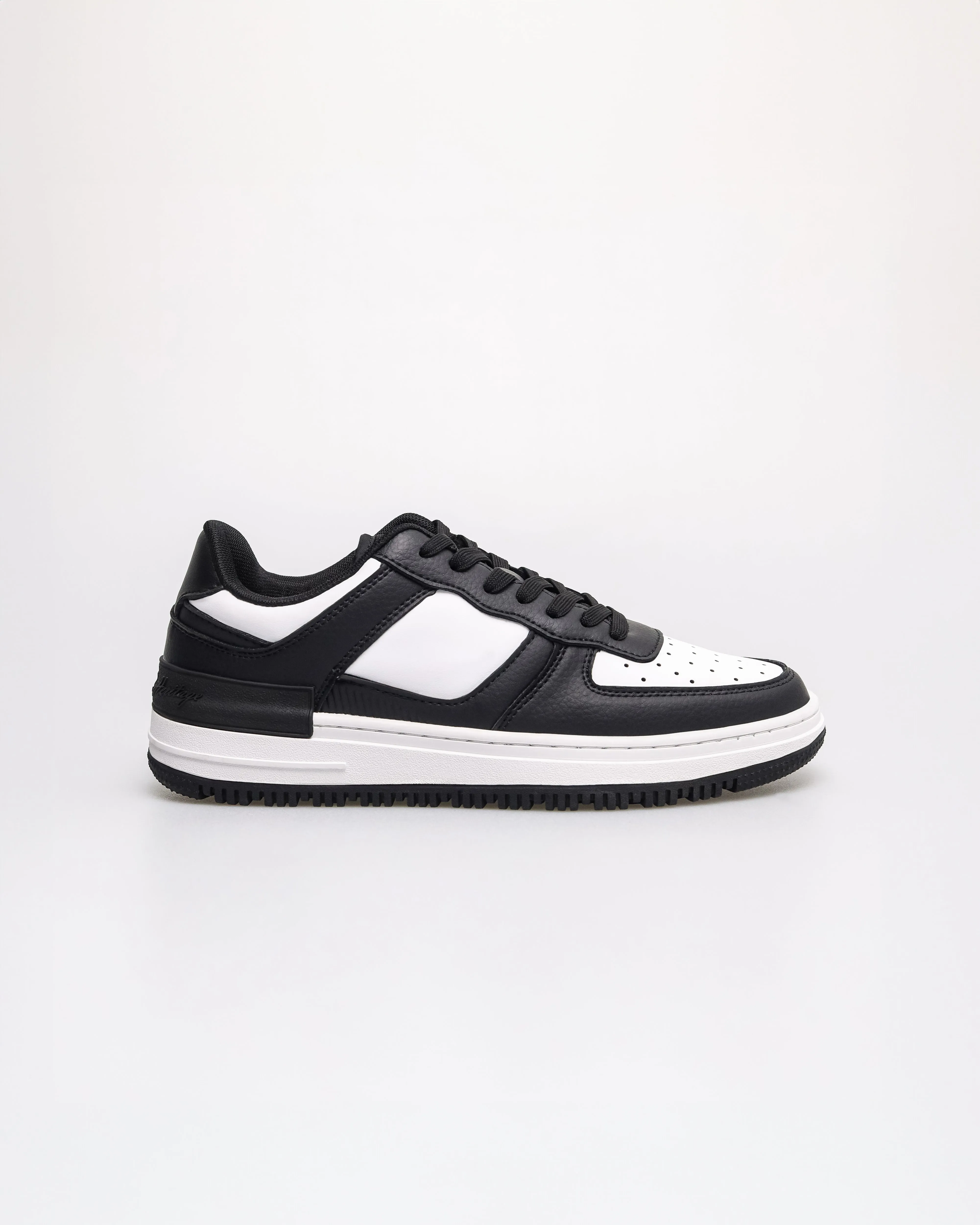 Tomaz C675M Men's Modern Stride Sneakers