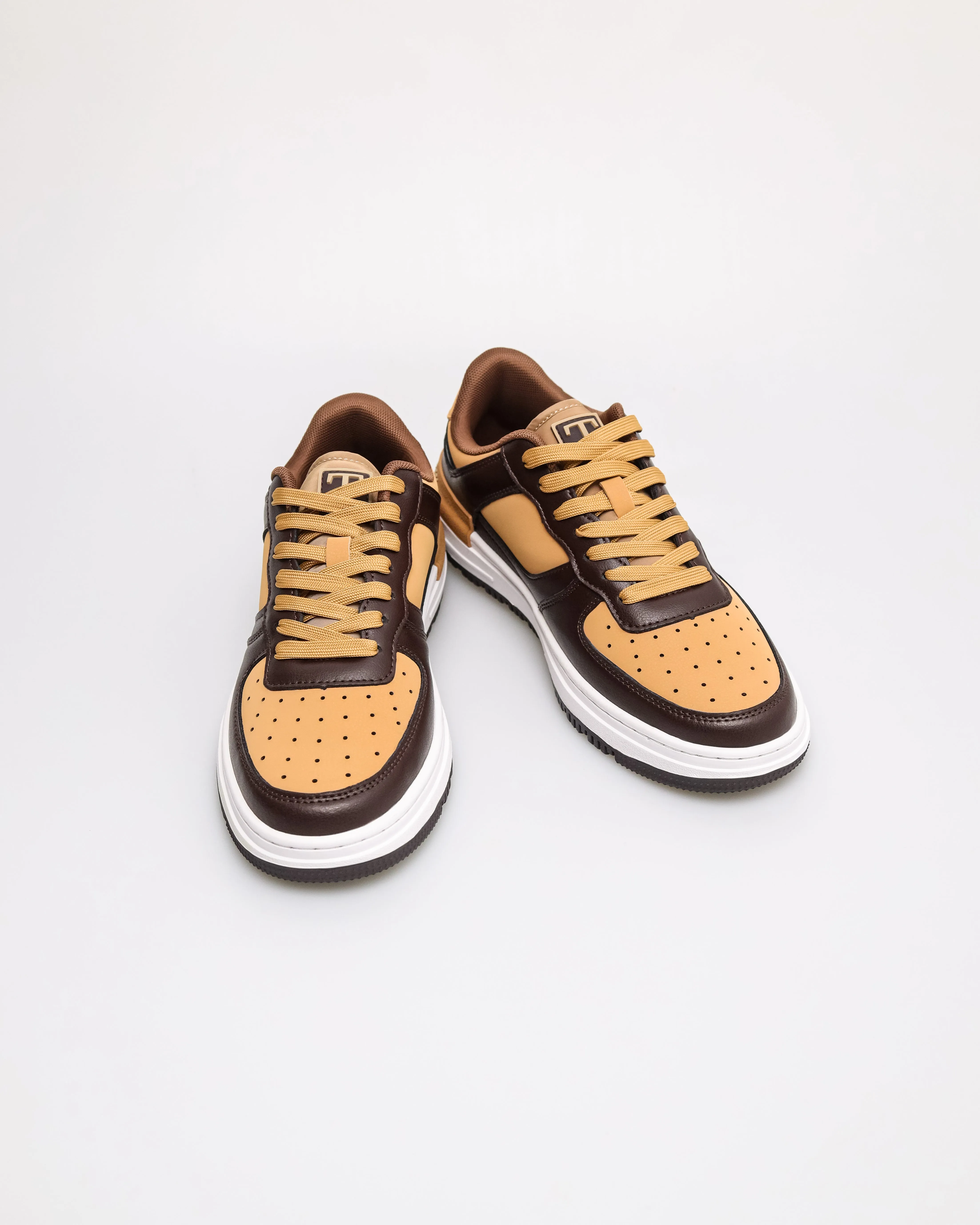Tomaz C675M Men's Modern Stride Sneakers