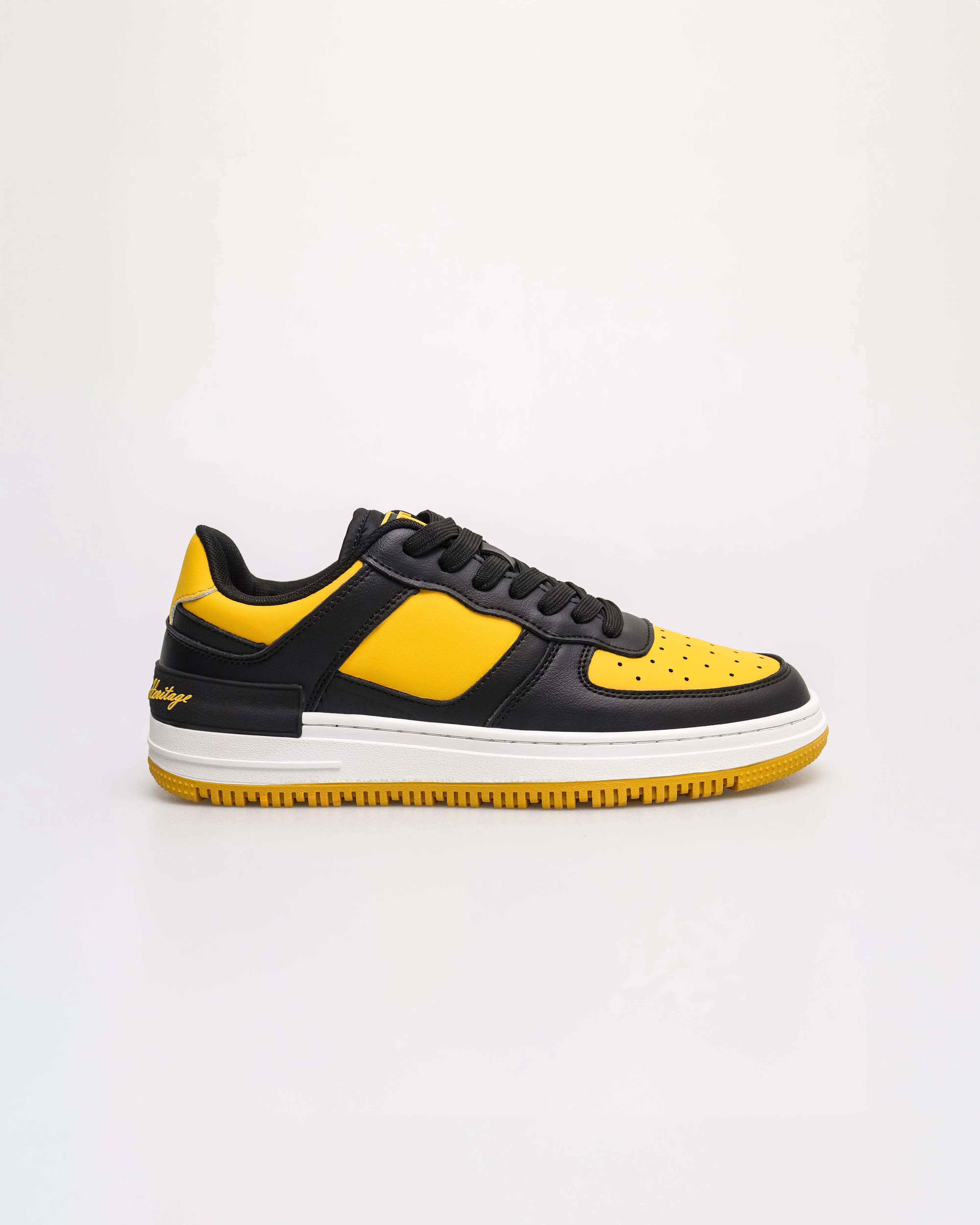 Tomaz C675M Men's Modern Stride Sneakers