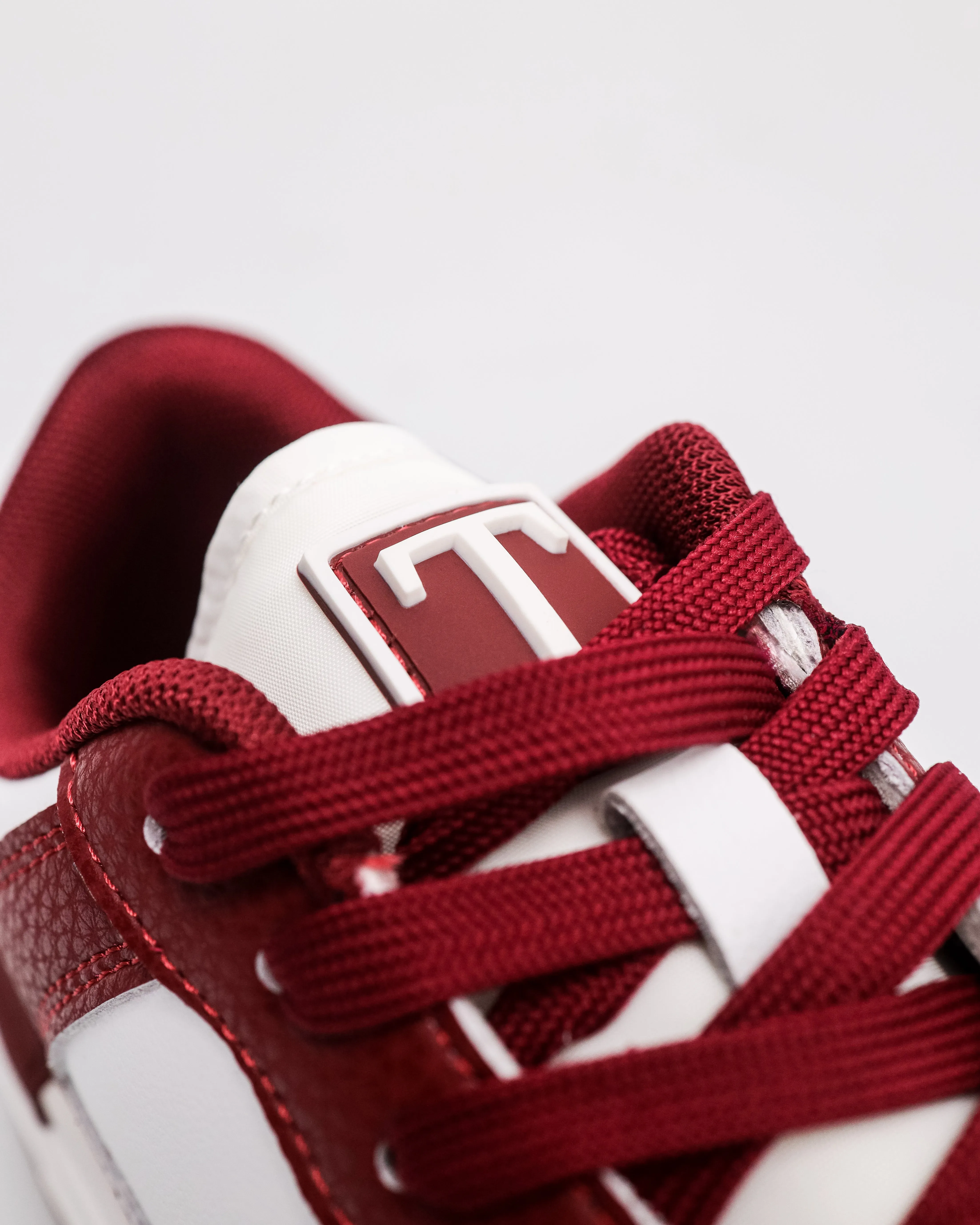 Tomaz C675M Men's Modern Stride Sneakers