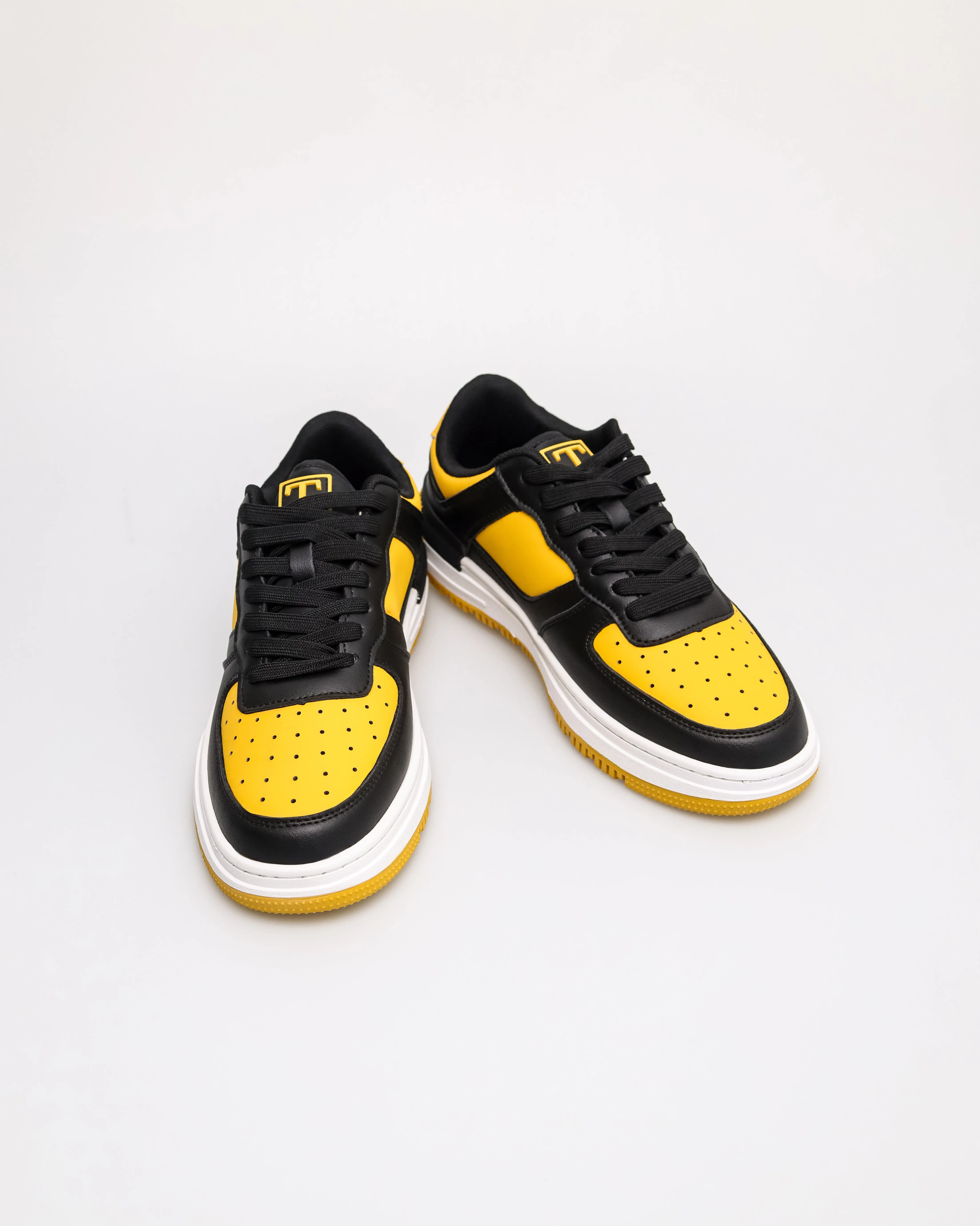 Tomaz C675M Men's Modern Stride Sneakers
