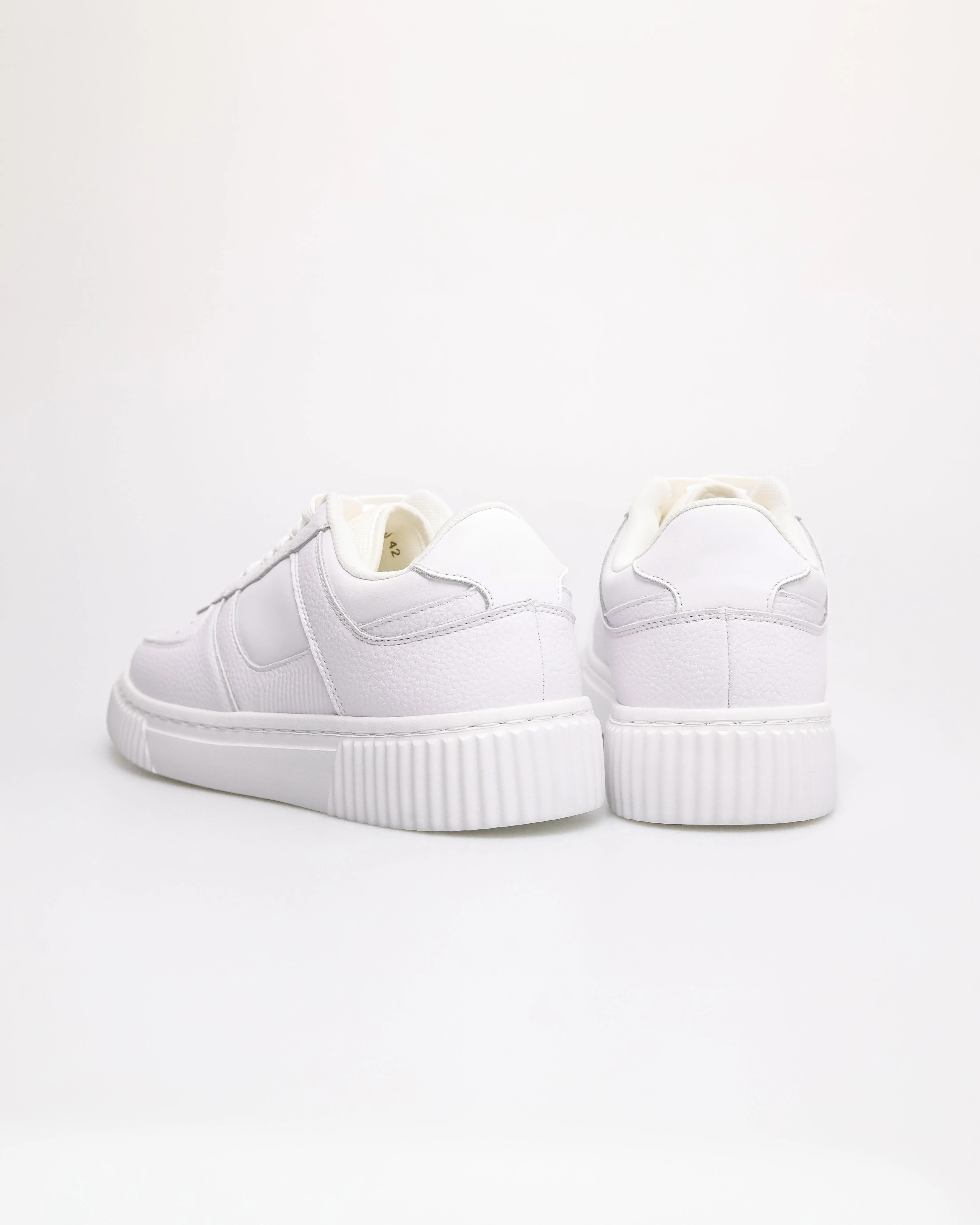 Tomaz C675M Men's Modern Stride Sneakers