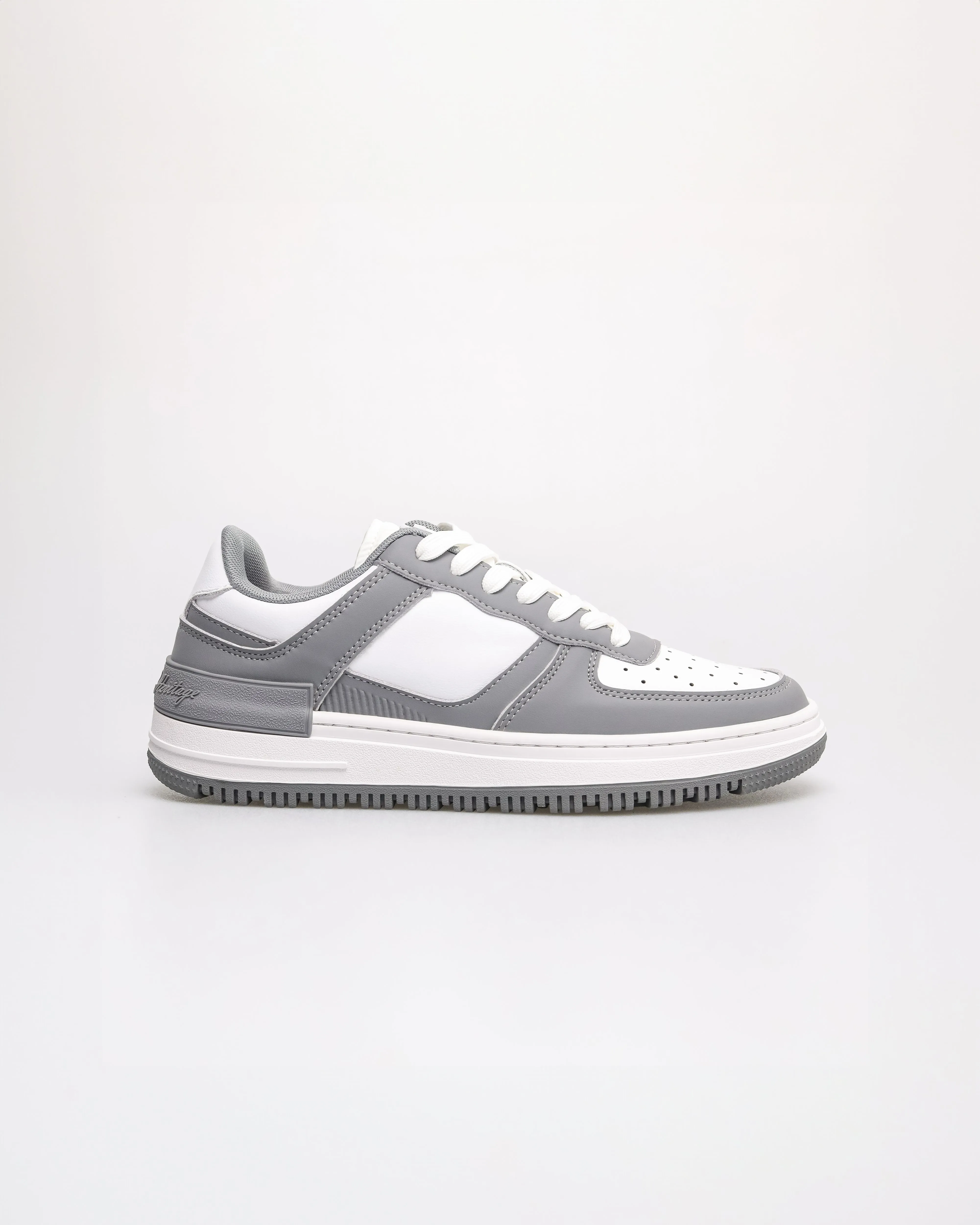 Tomaz C675M Men's Modern Stride Sneakers