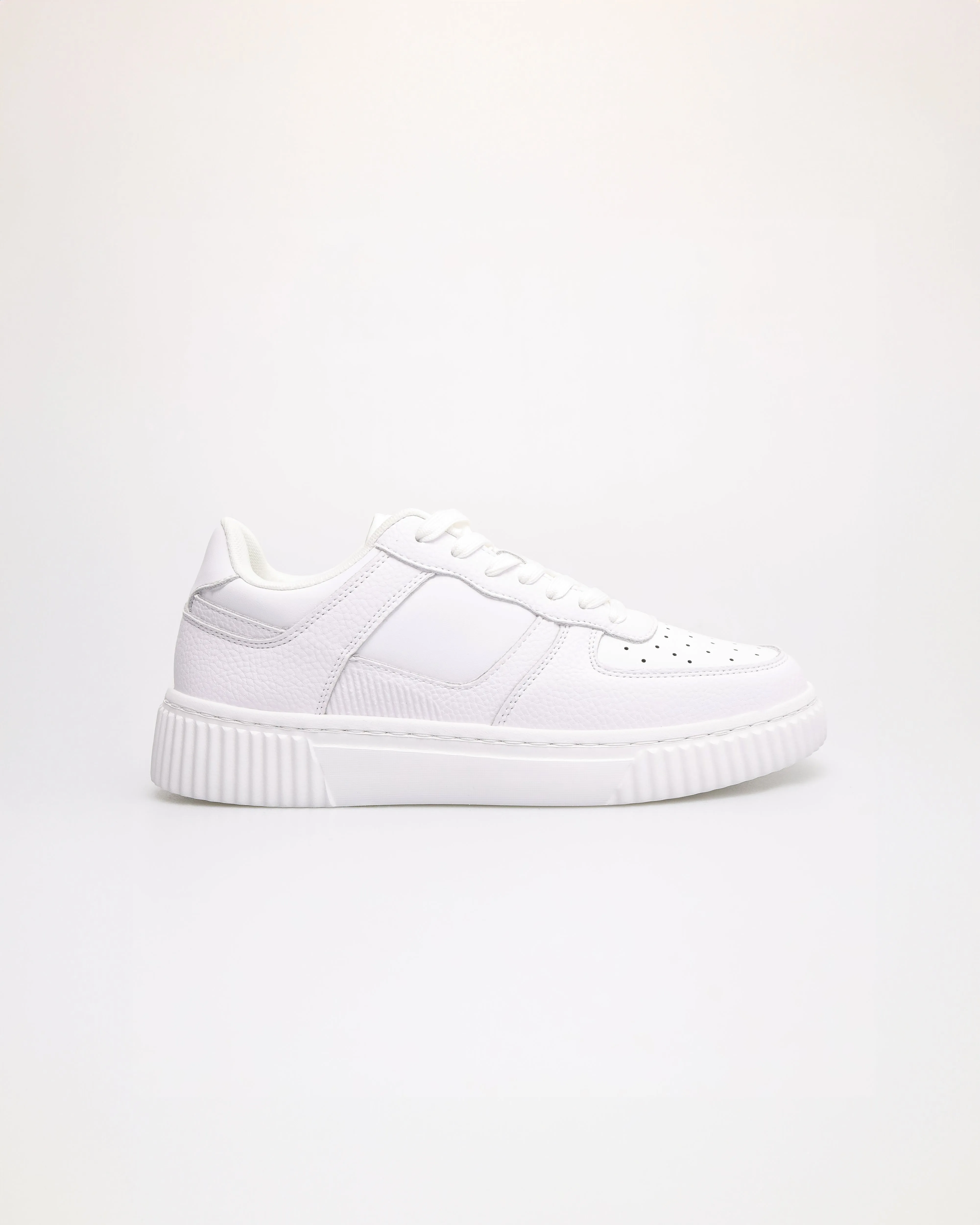 Tomaz C675M Men's Modern Stride Sneakers