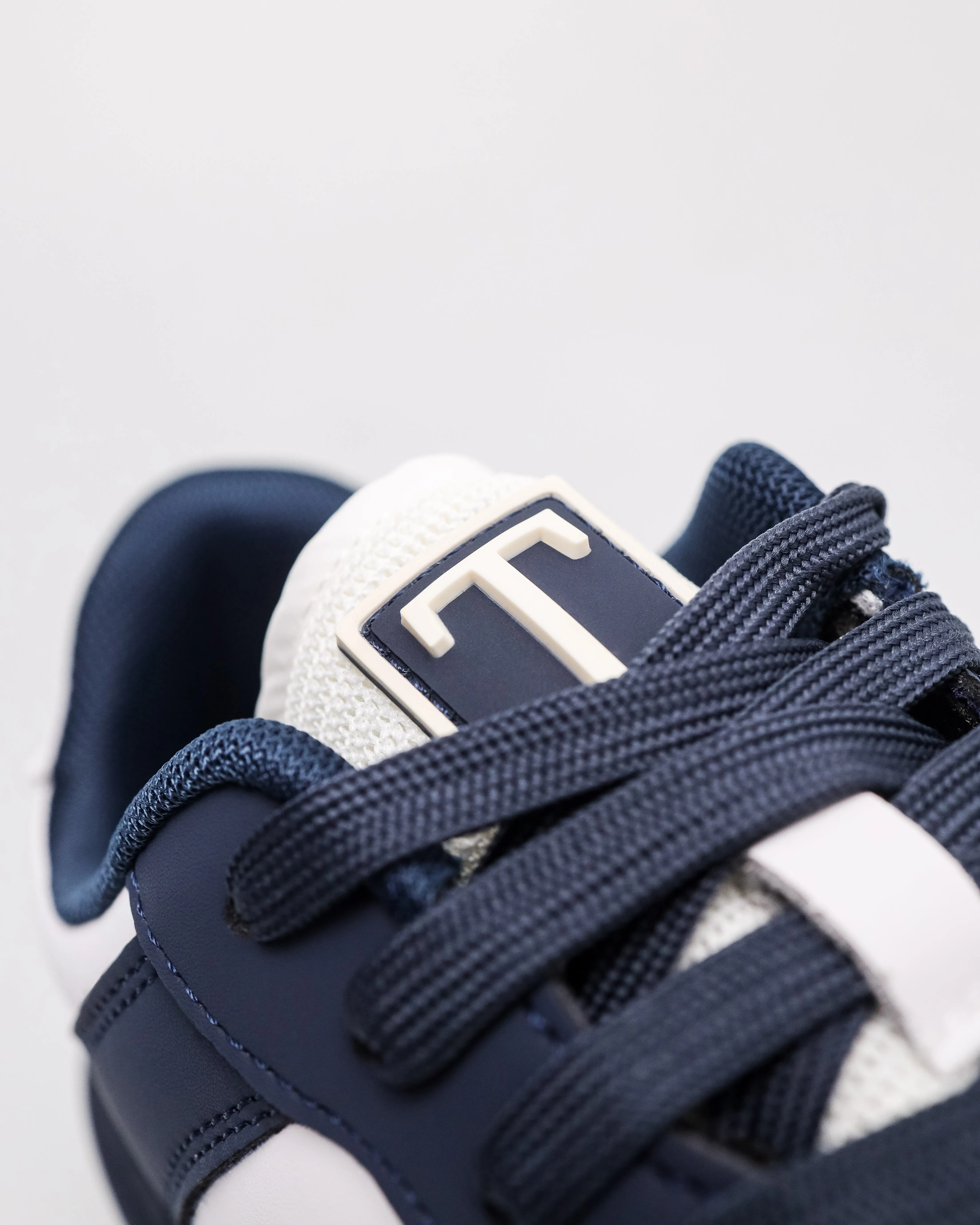 Tomaz C675M Men's Modern Stride Sneakers