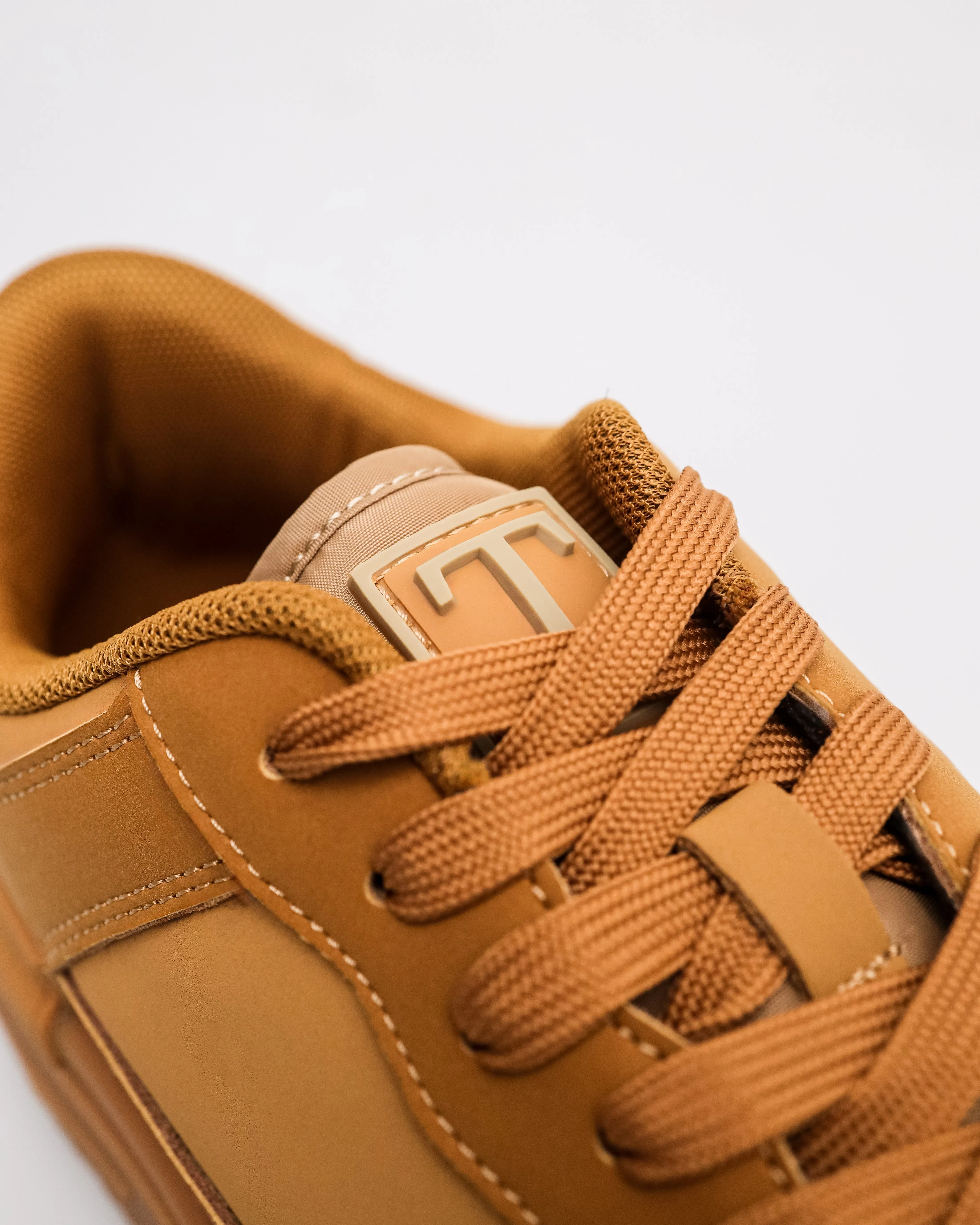 Tomaz C675M Men's Modern Stride Sneakers