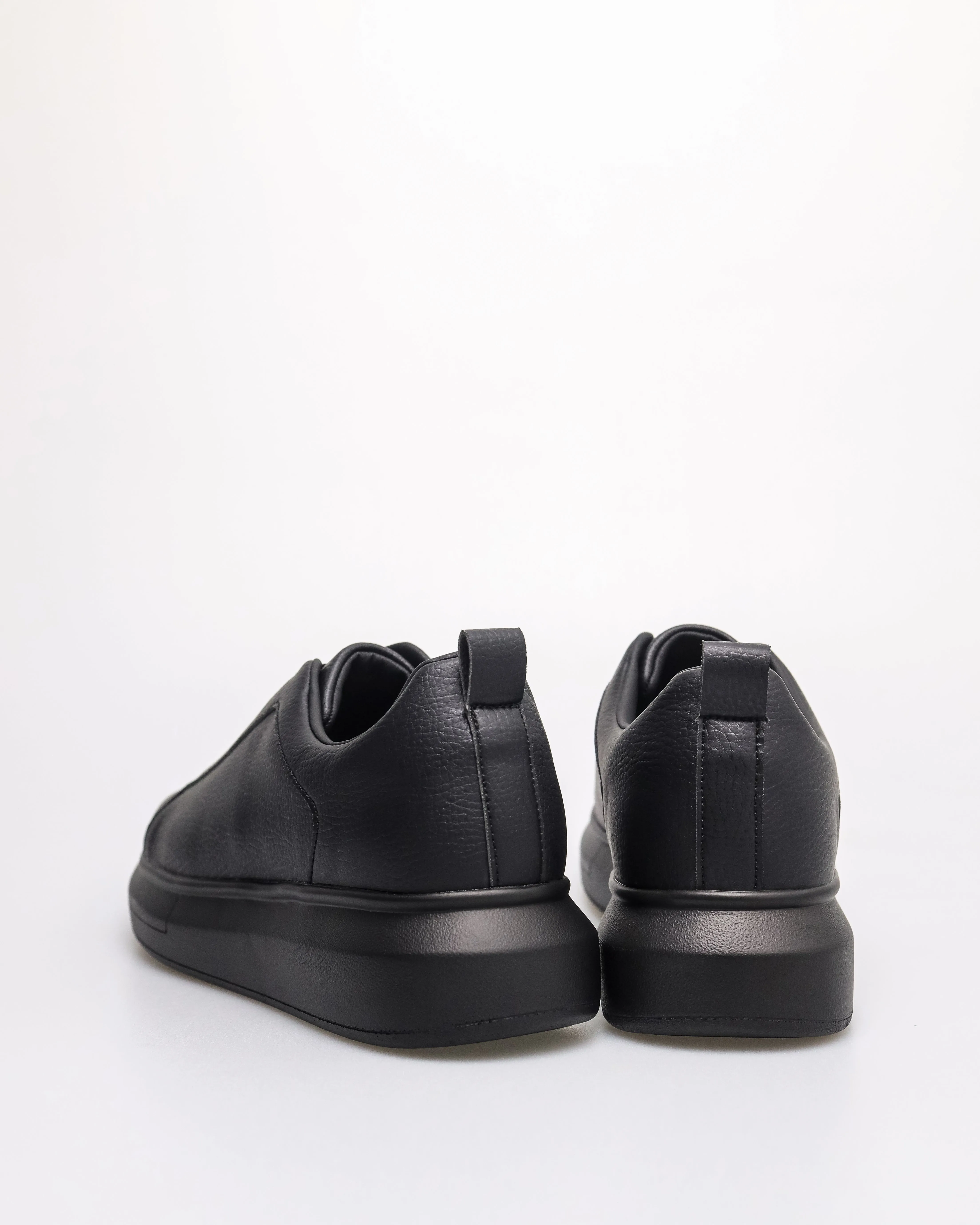 Tomaz C676M Men's Plain X-Strap Sneakers