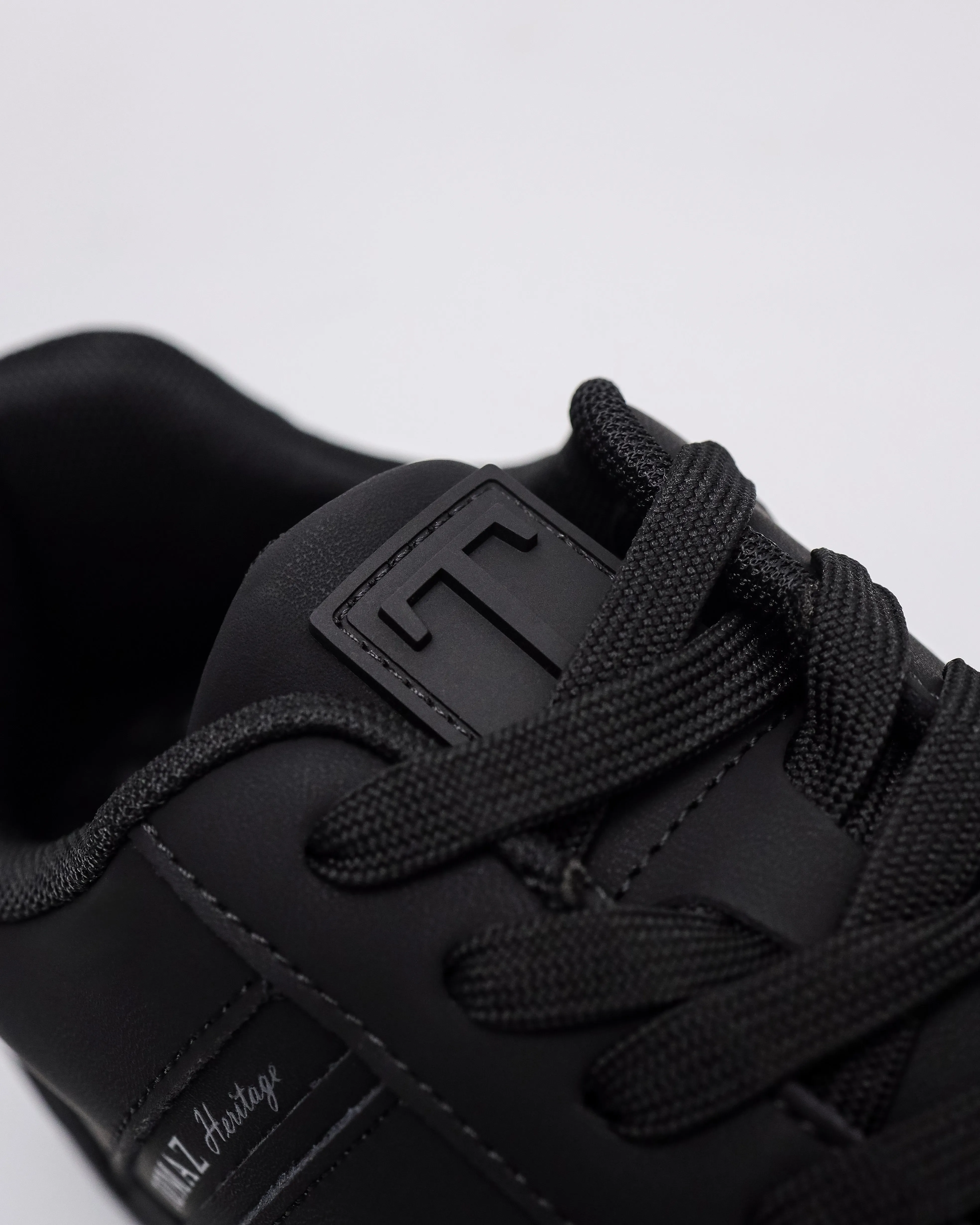 Tomaz C686 Men's Chromo Sneakers
