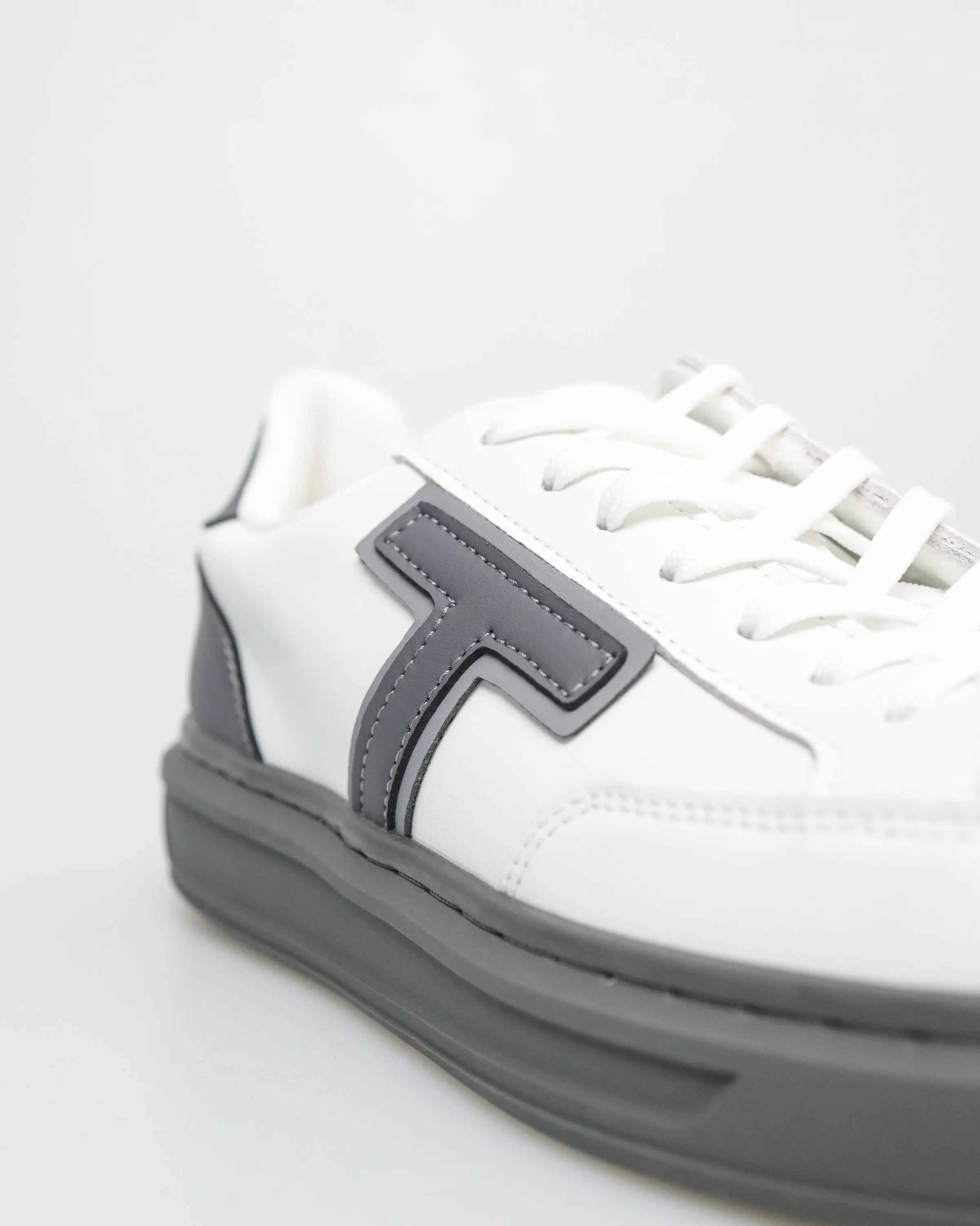 Tomaz TY016 Men's Urban Classic Sneakers
