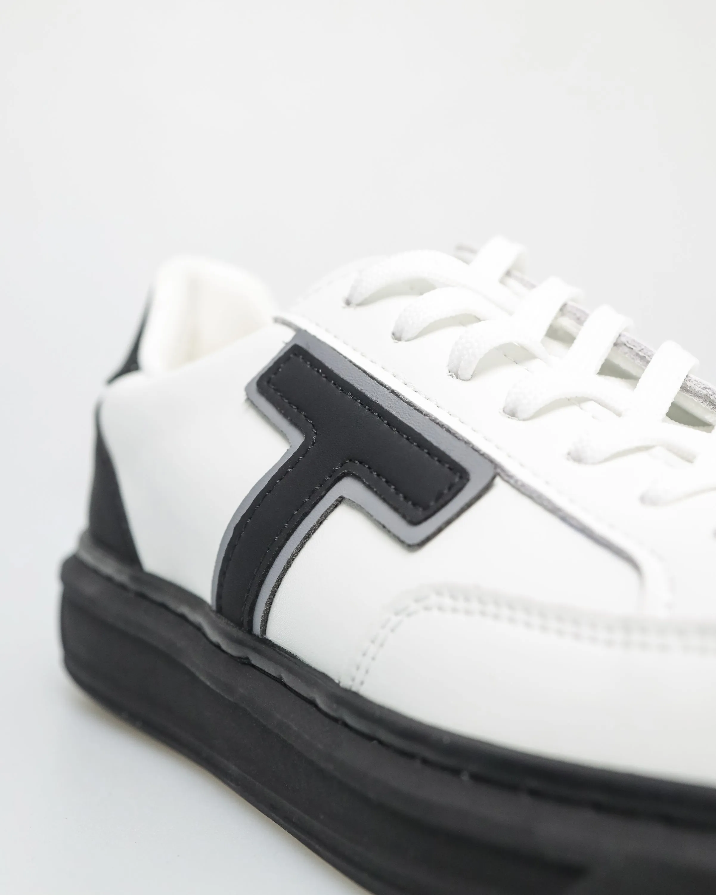 Tomaz TY016 Men's Urban Classic Sneakers