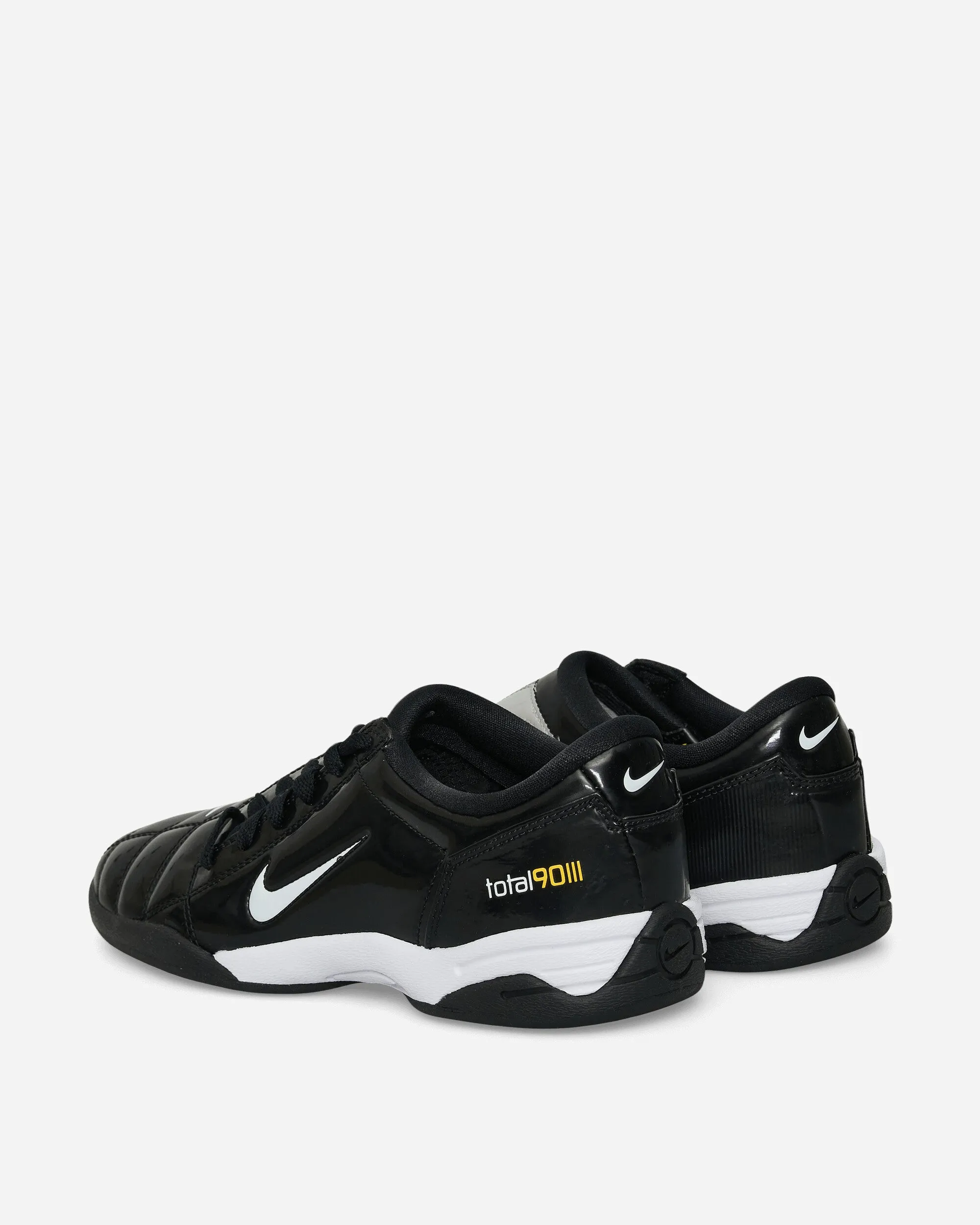 Total 90 Sneakers Black / White