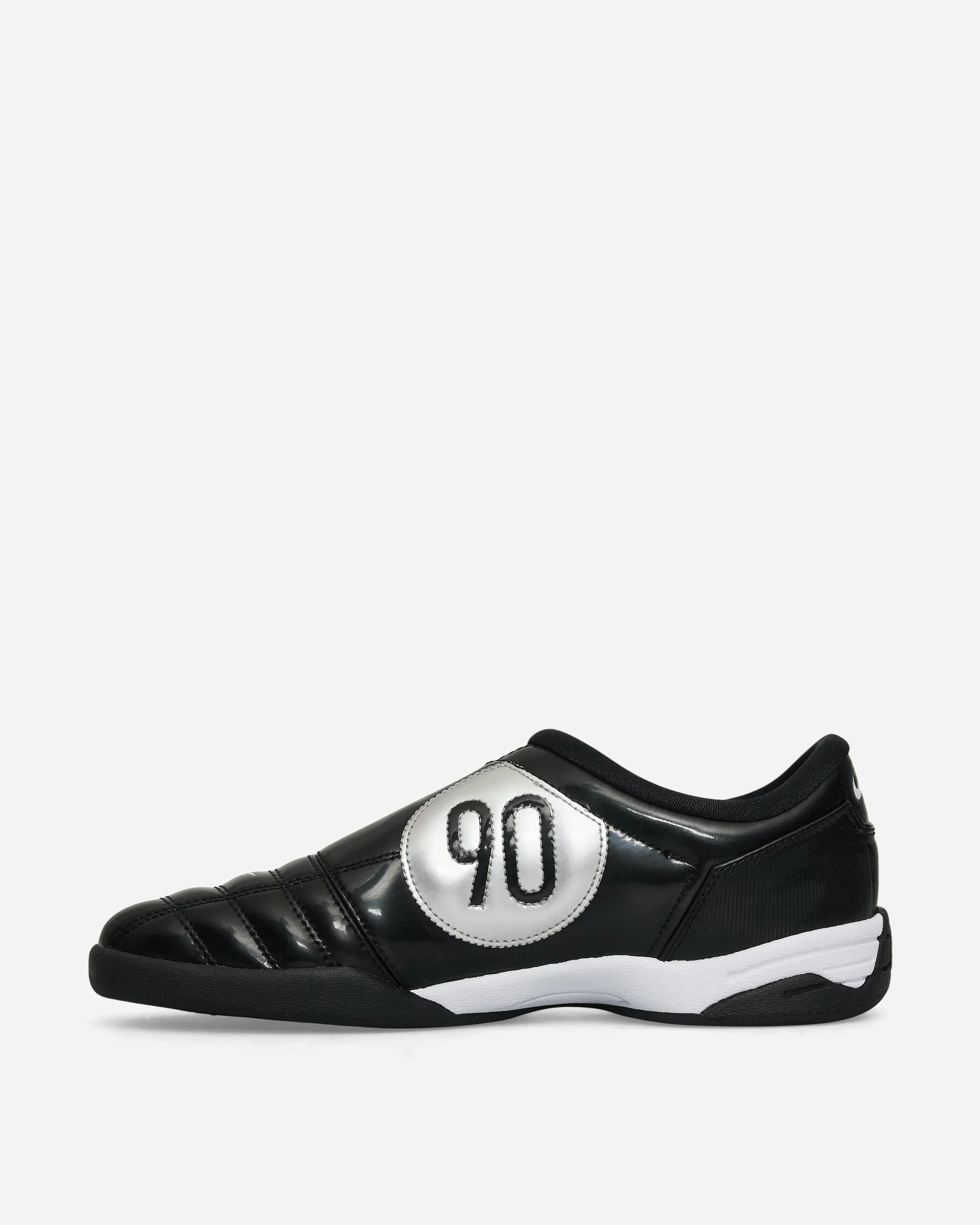 Total 90 Sneakers Black / White