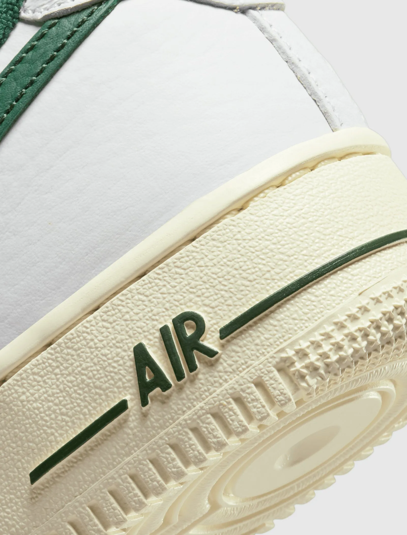 WOMEN'S AIR FORCE 1 '07 LX COMMAND FORCE "GORGE GREEN"