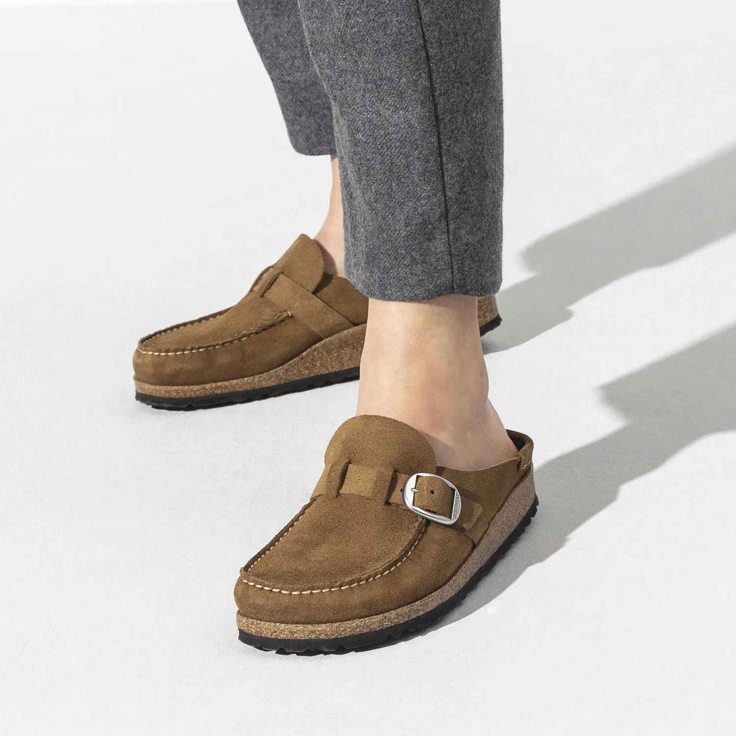 WOMEN'S BUCKLEY