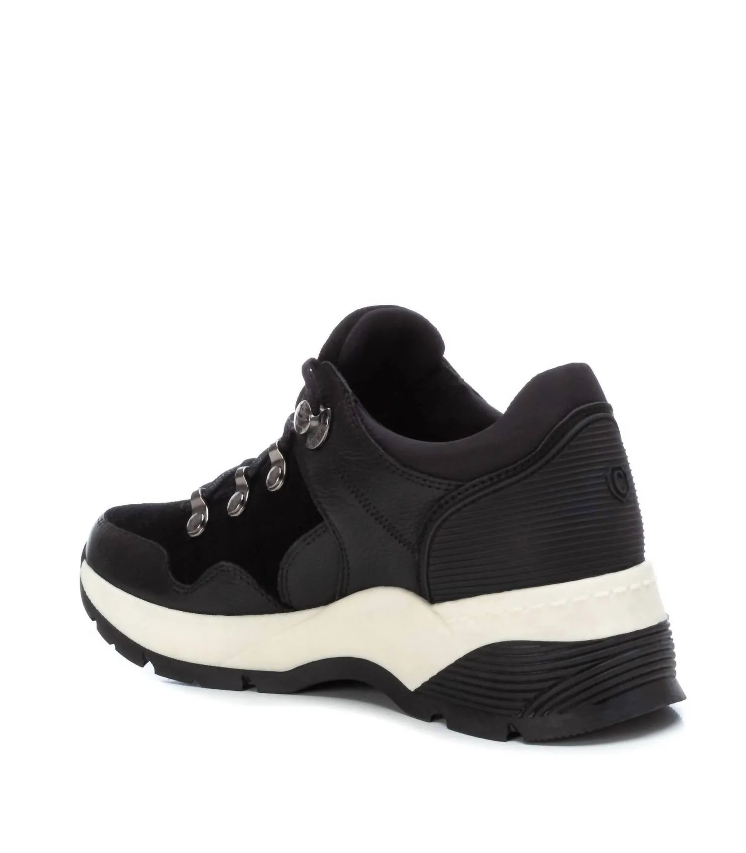 Women's Casual Sneakers In Black