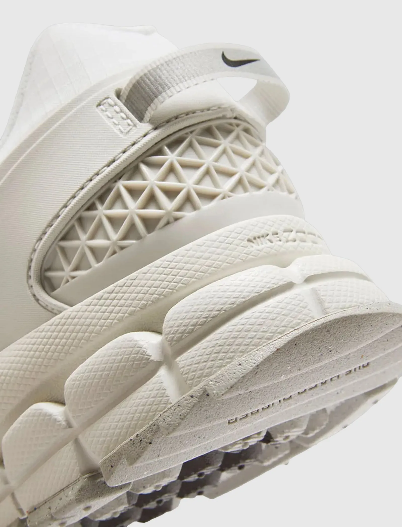ZOOM VOMERO ROAM "SUMMIT WHITE"